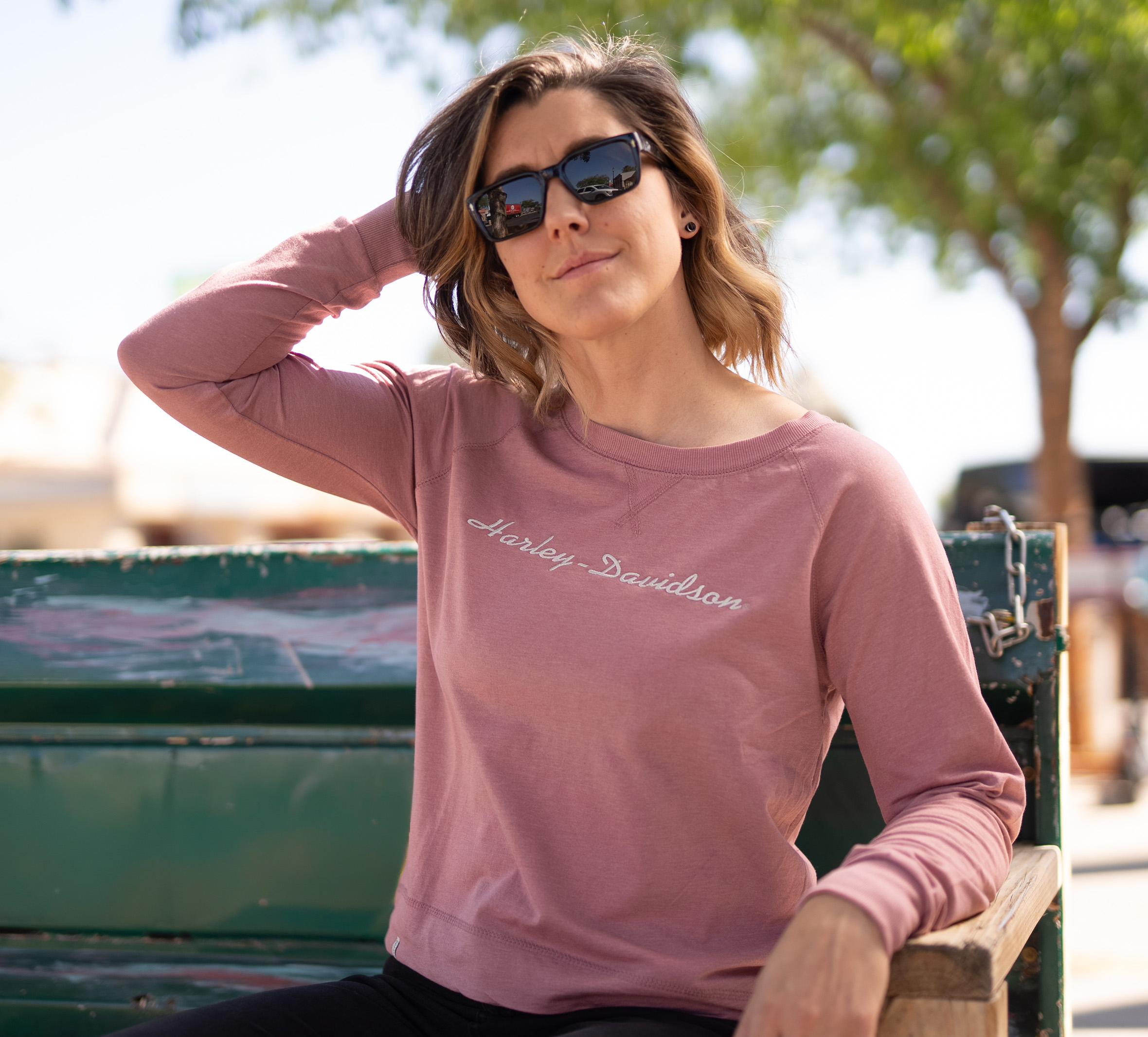 Women's H-D Scripted Font Long Sleeve