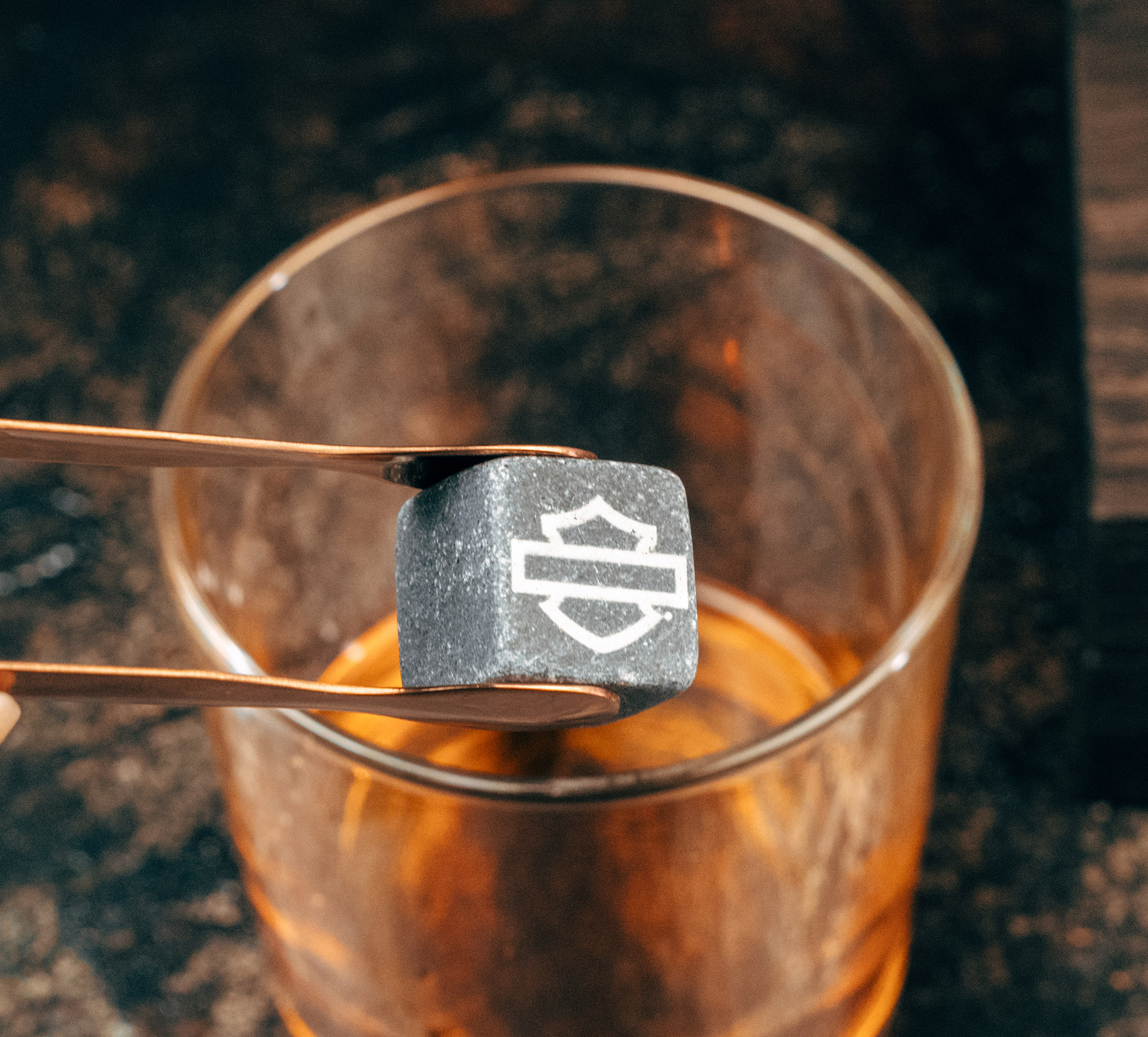 Open Bar & Shield Stone Ice Cube Travel Set