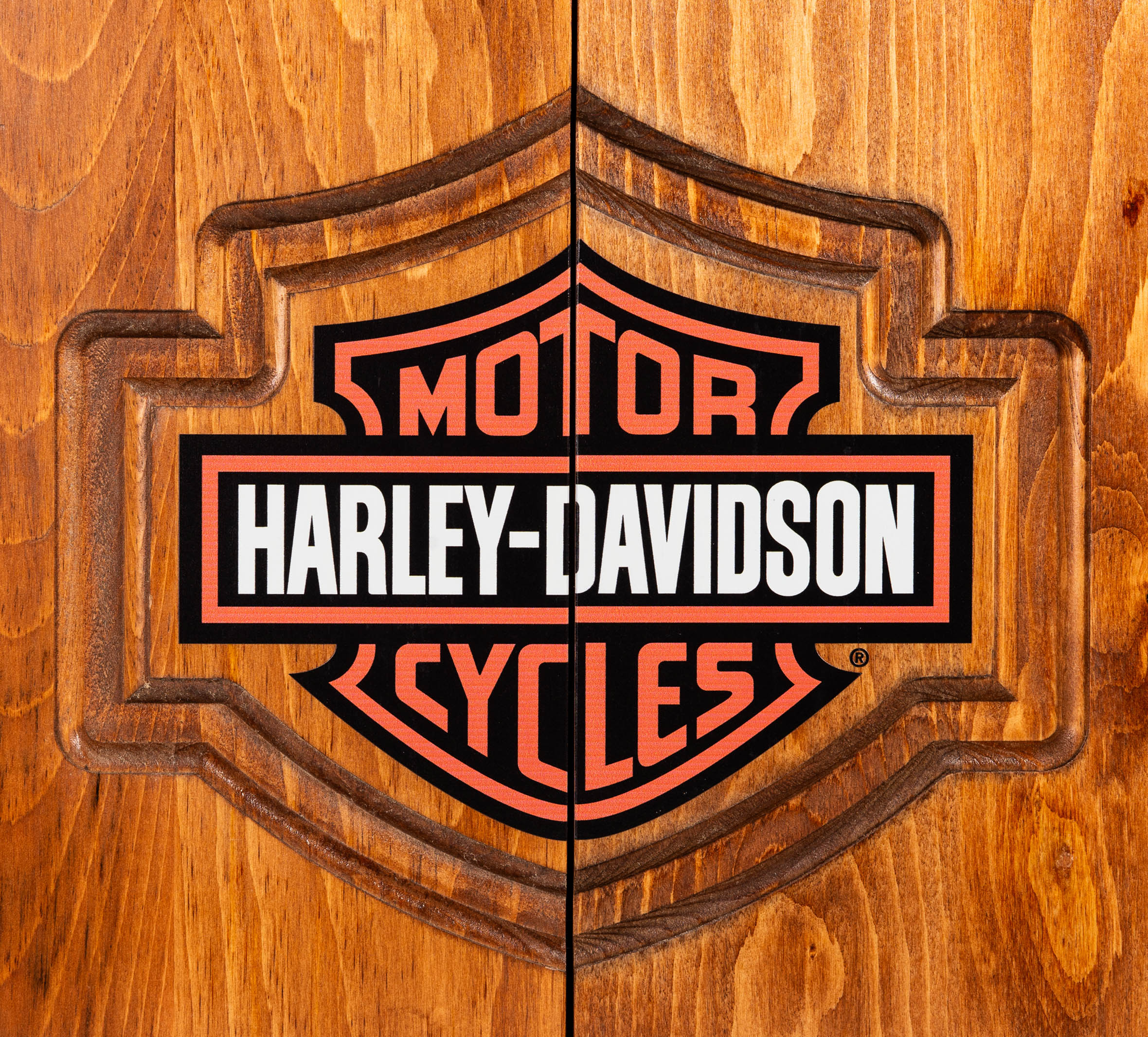 H-D Bar & Shield Dartboard Cabinet Kit