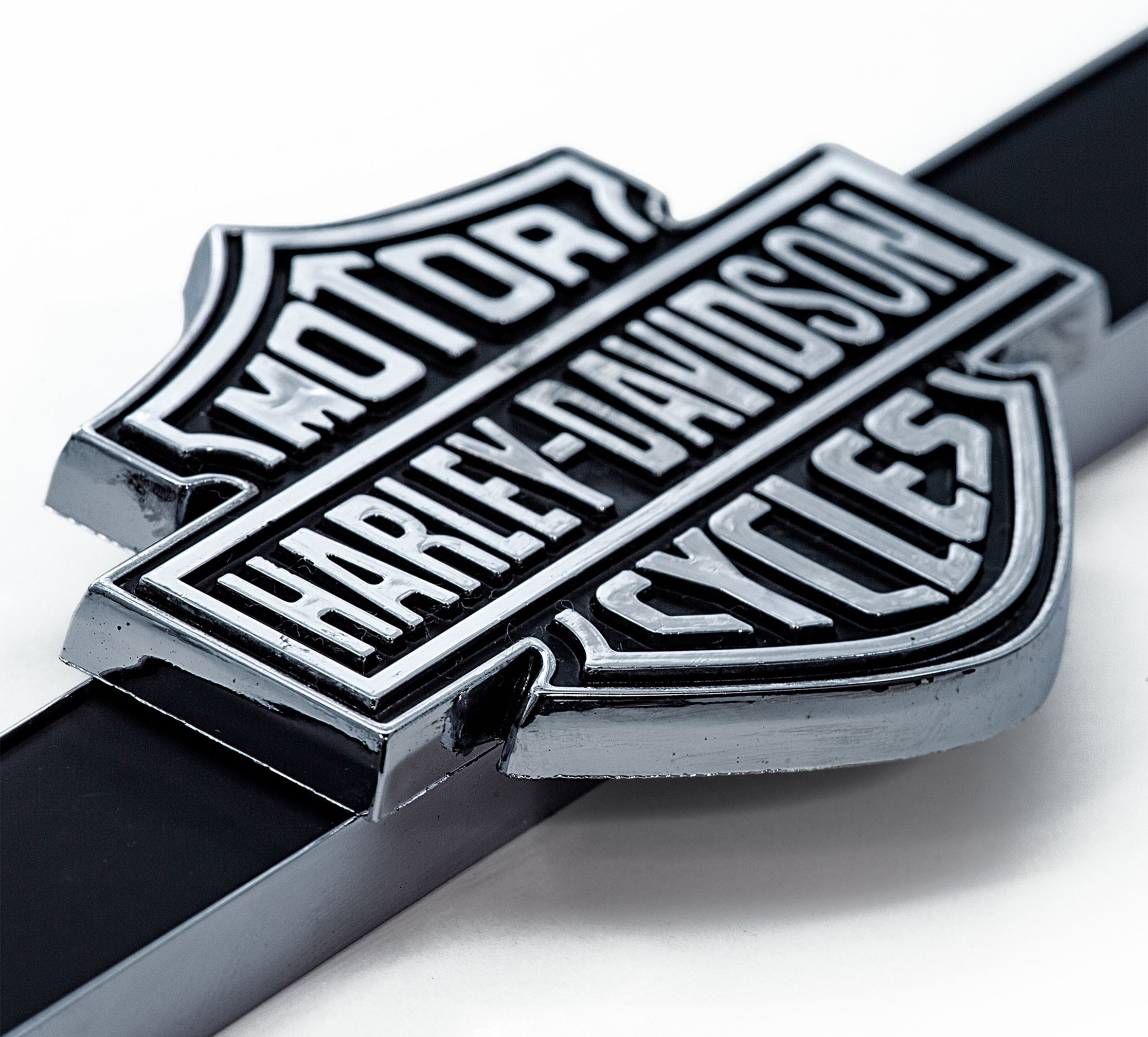 Bar & Shield Steering Wheel Cover and License Frame Kit, set