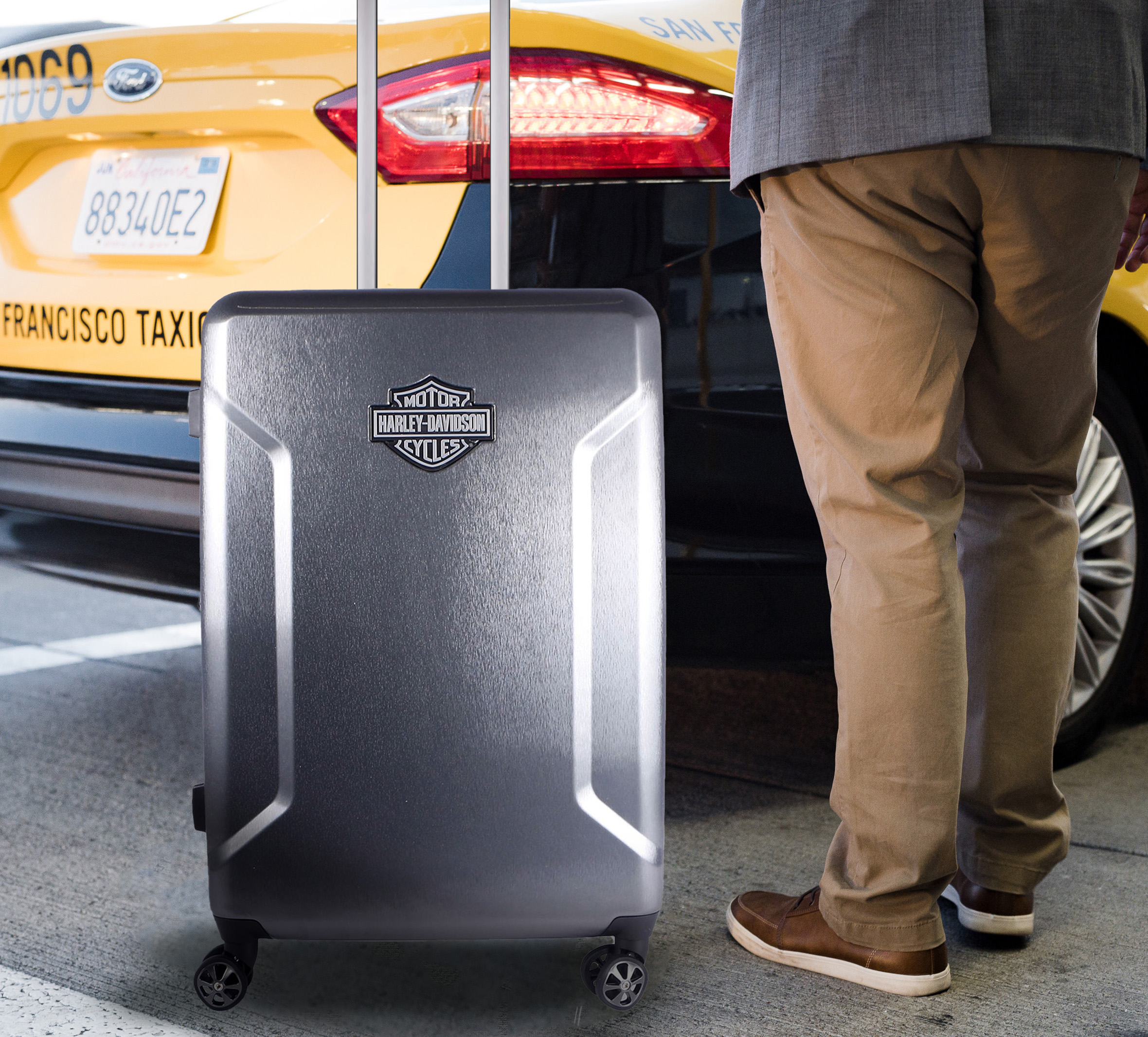 Touring 30" Large Hardside Luggage