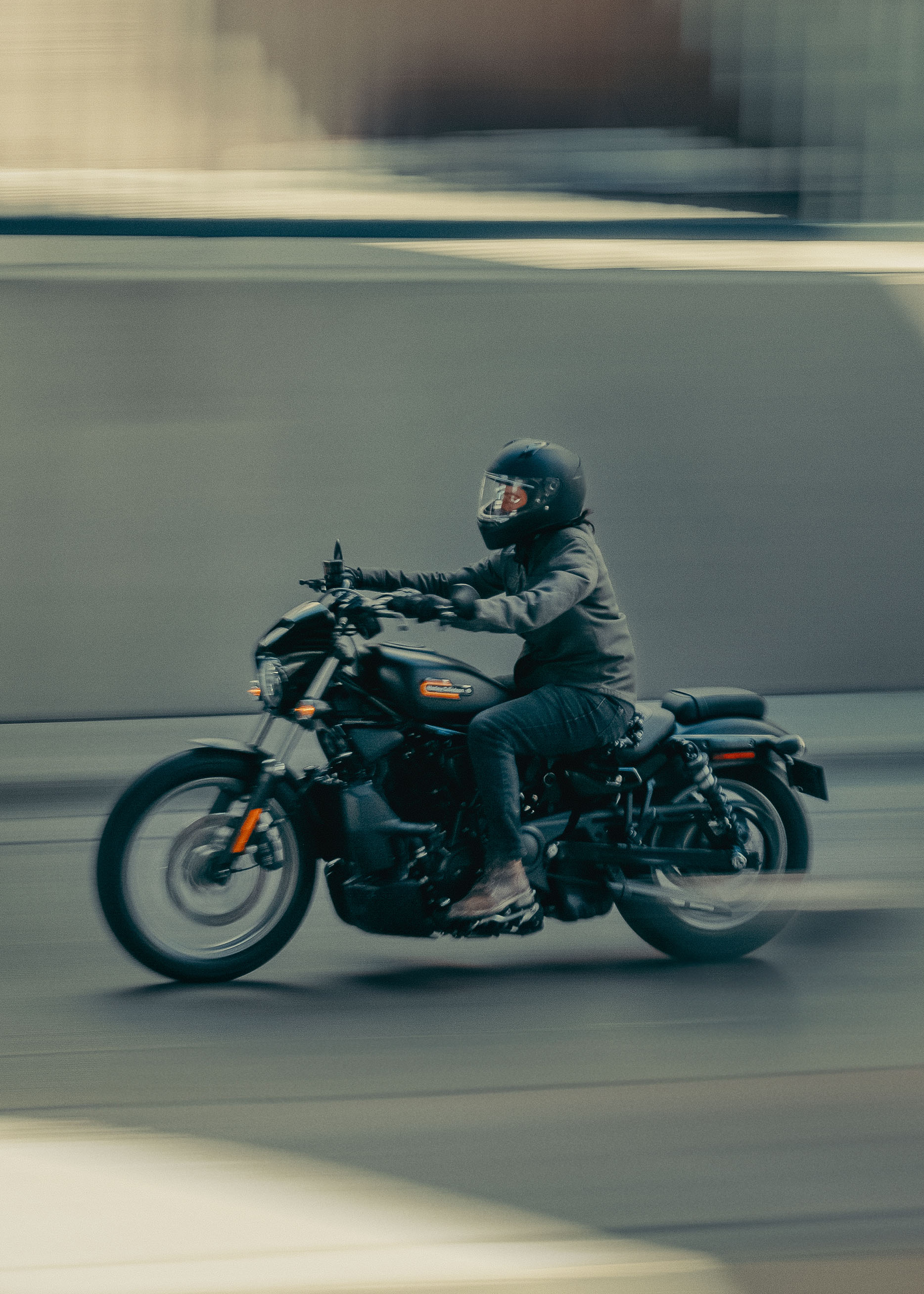 Fahraufnahme der 2025er Nightster Special