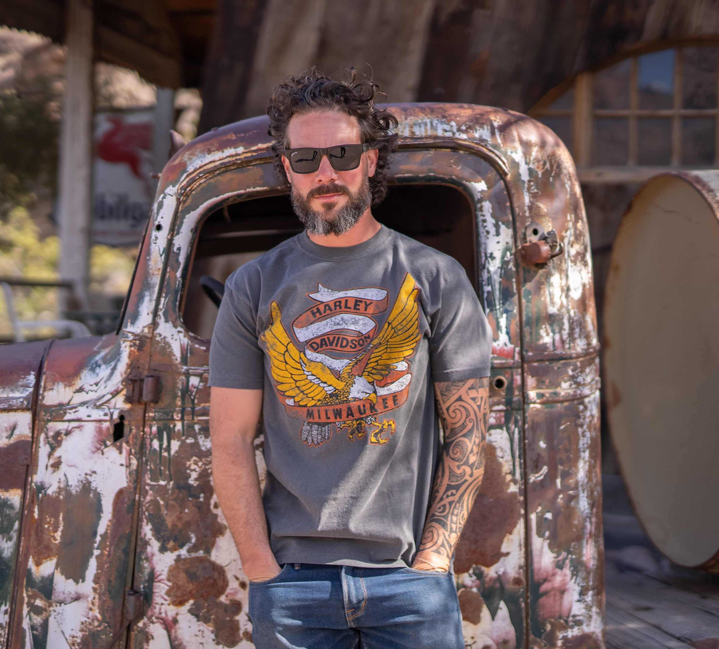 Men's Banner Eagle Tee