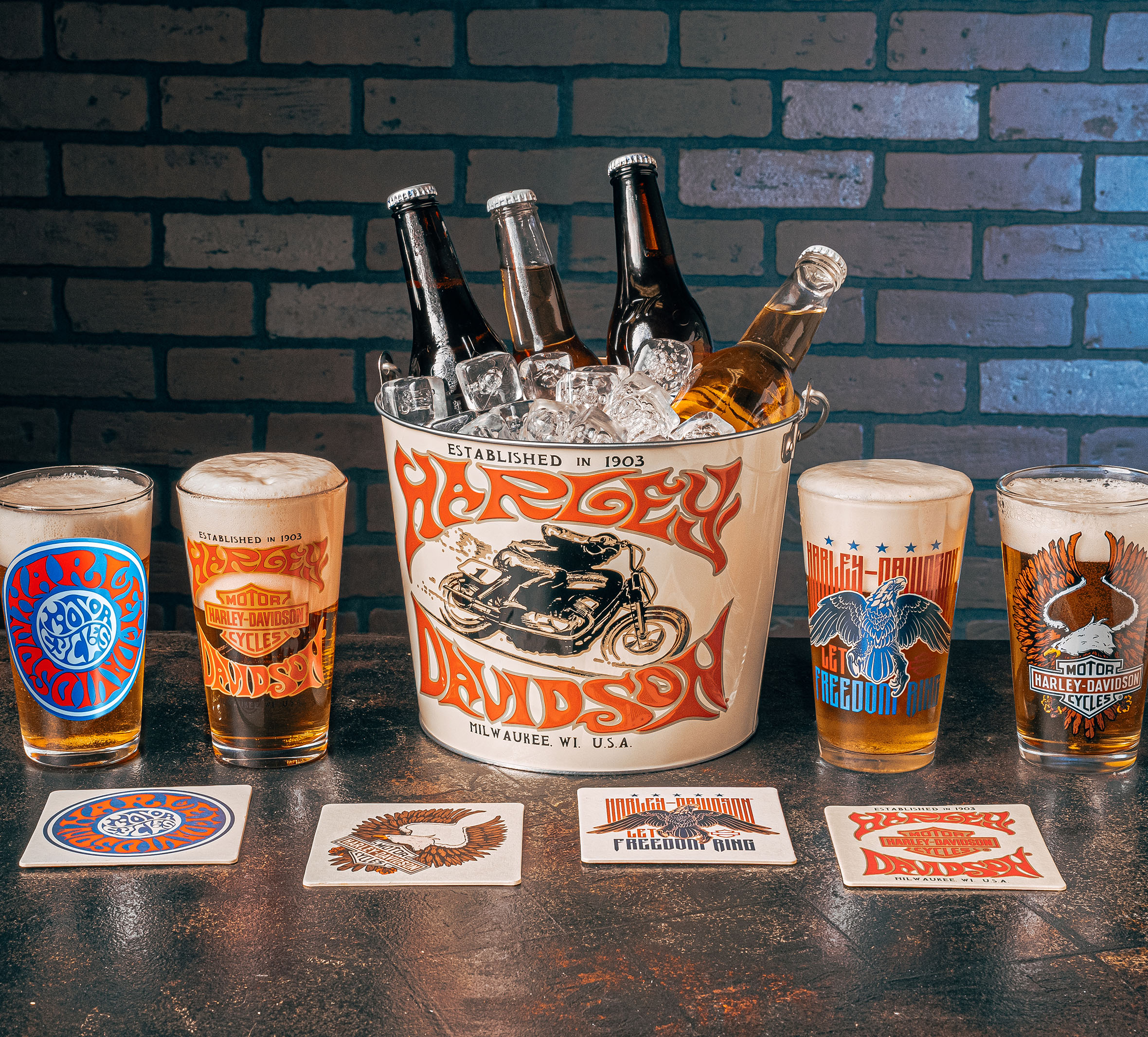 1970's Psychedelic Party Bucket Set