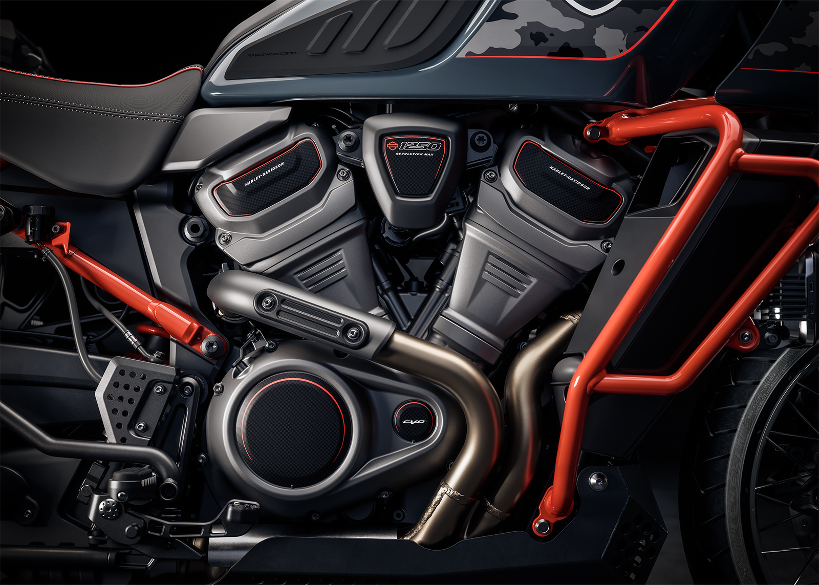 2025 CVO Pan America revolution® max 1250 engine