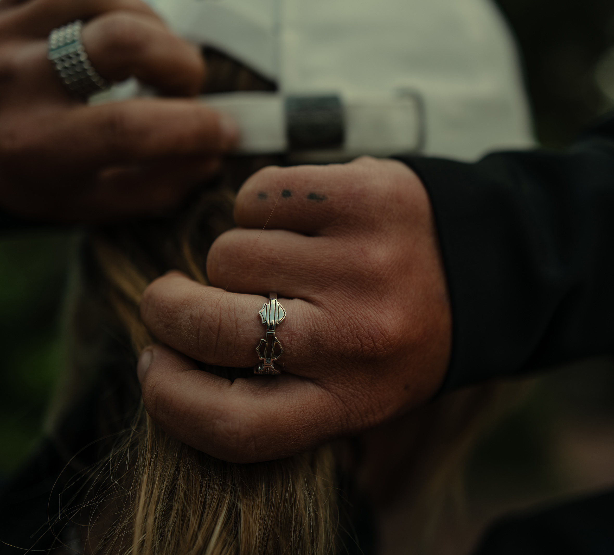 Women's Bar & Shield Bling Band Ring