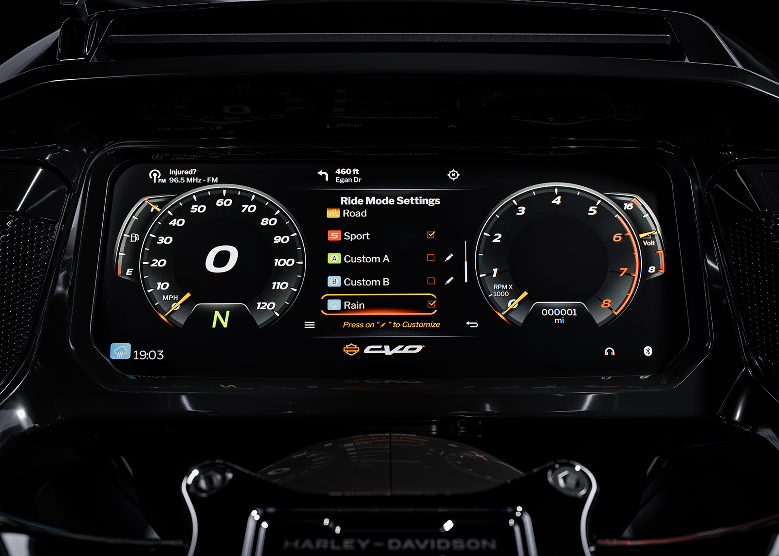 2025 Road Glide TFT screen display