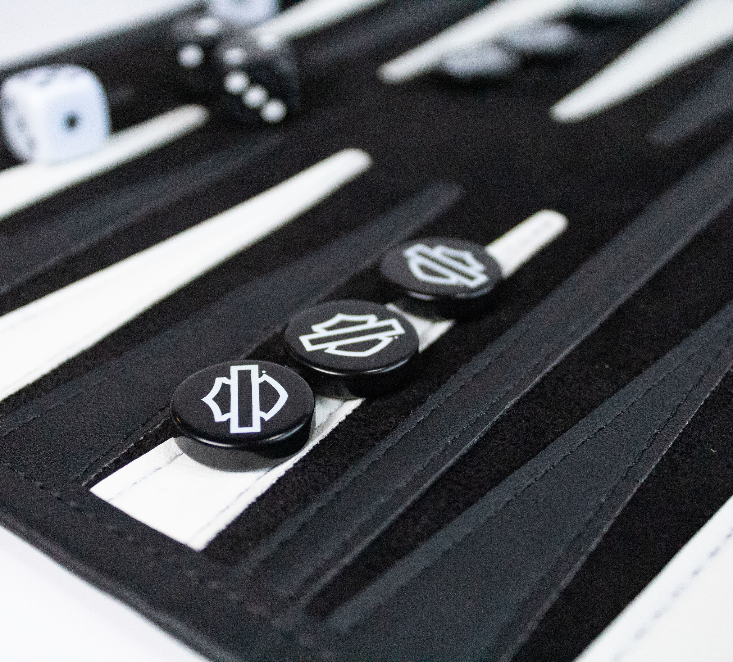 H-D™ Travel Backgammon