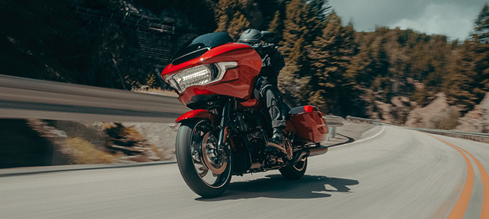 2025 Road Glide riding shot