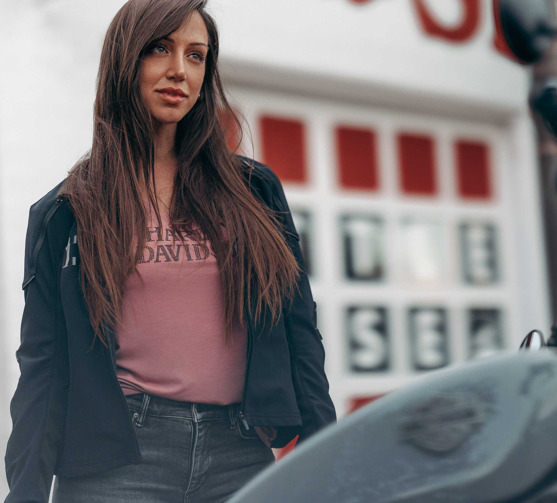 Women's Willie G Skull Bling V-neck | Harley-Davidson USA