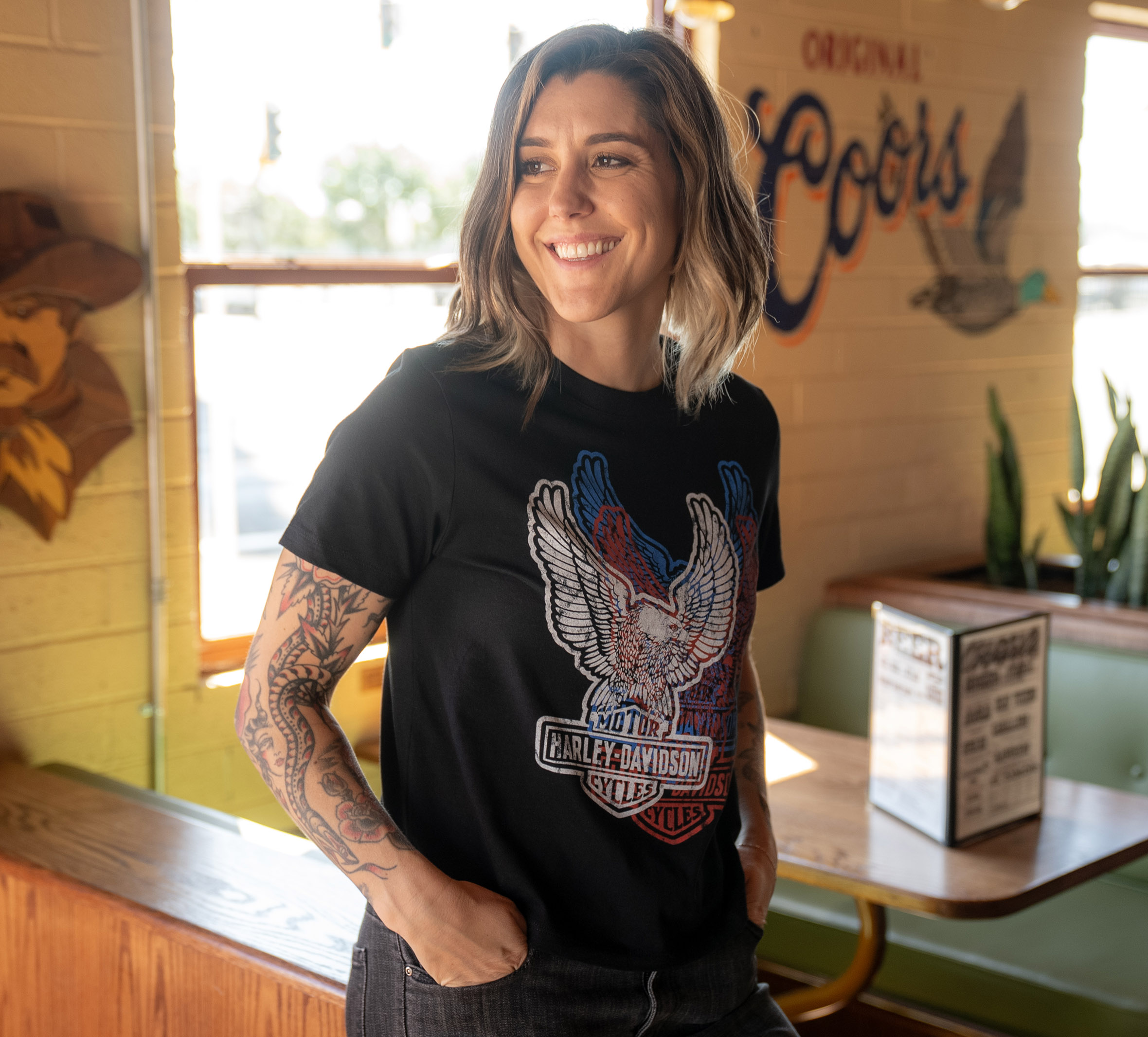 Women's Upswept Eagle Americana Midi Tee