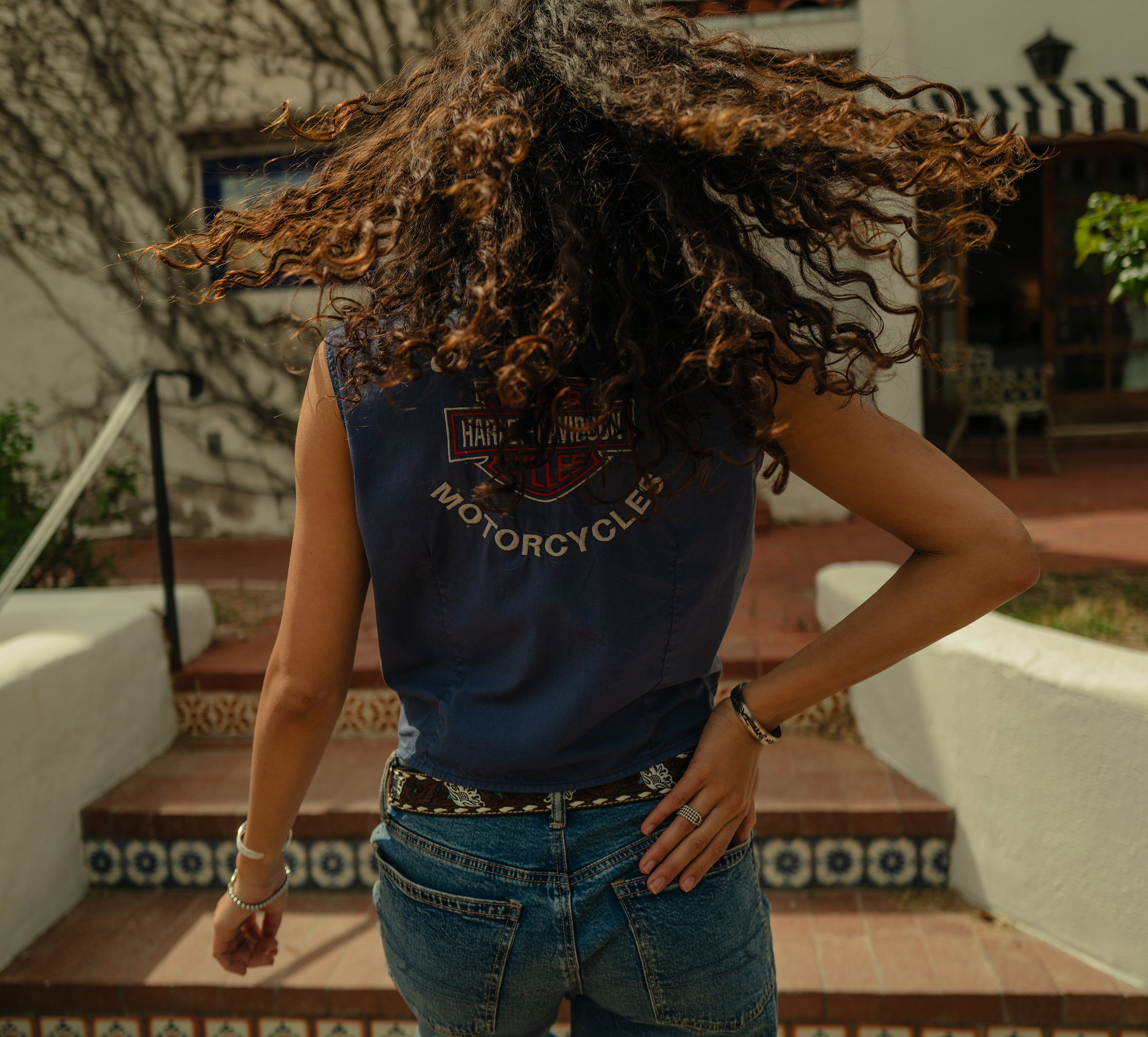 Women's H-D Essential Tie Front Top