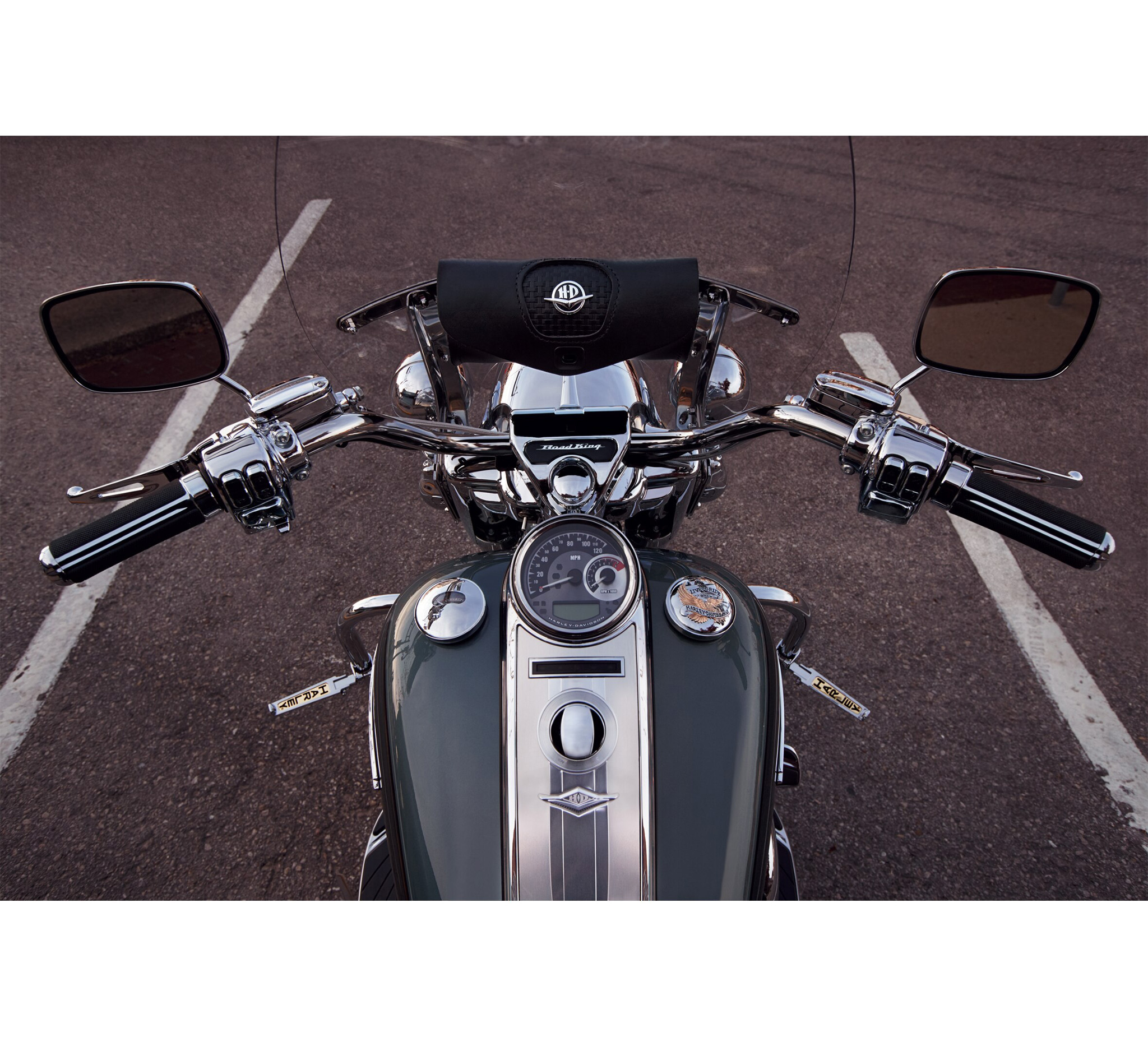Road King Classic Leather Windshield Bag