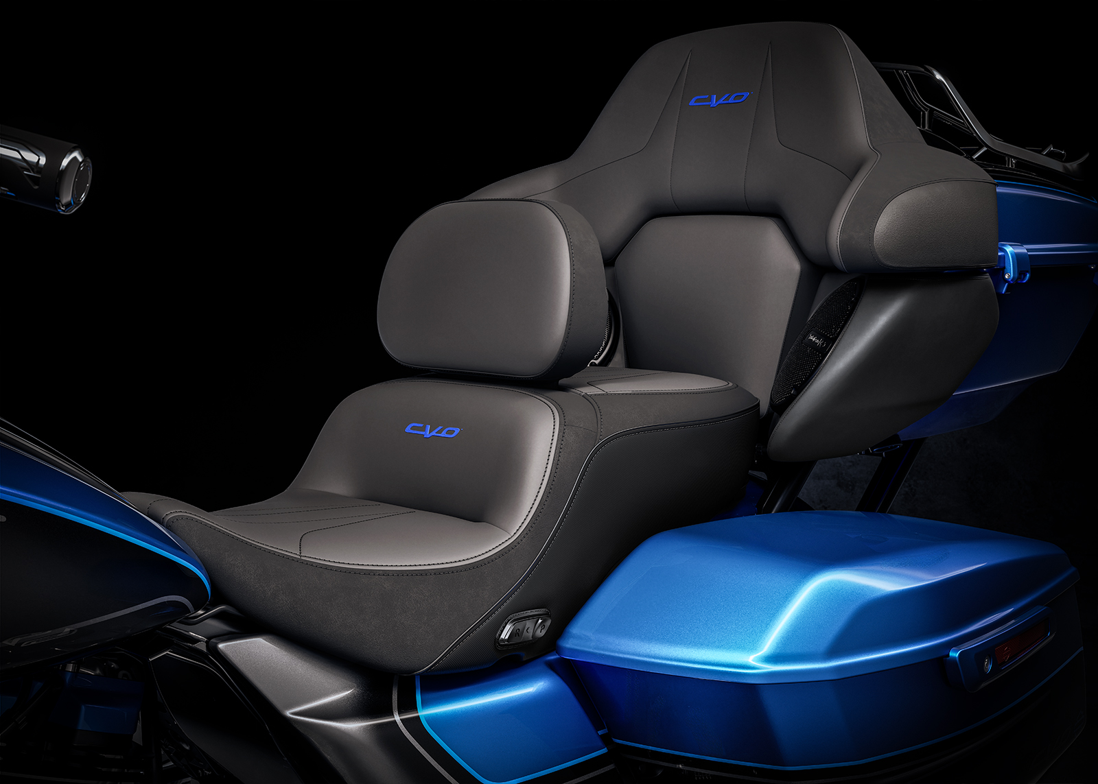 2026 CVO Street Glide Limited Seats