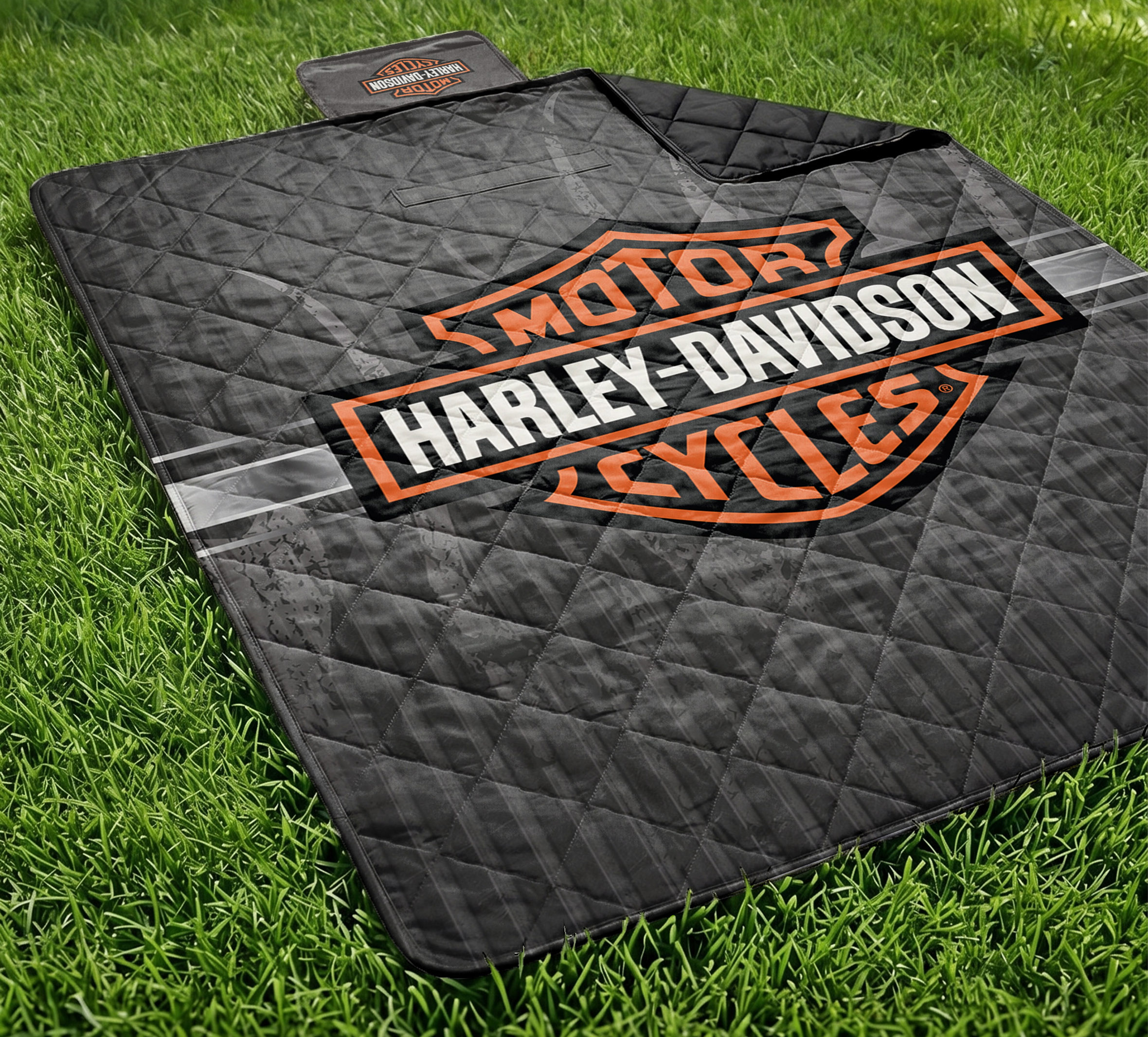 Chrome Outdoor Blanket with Carry Strap