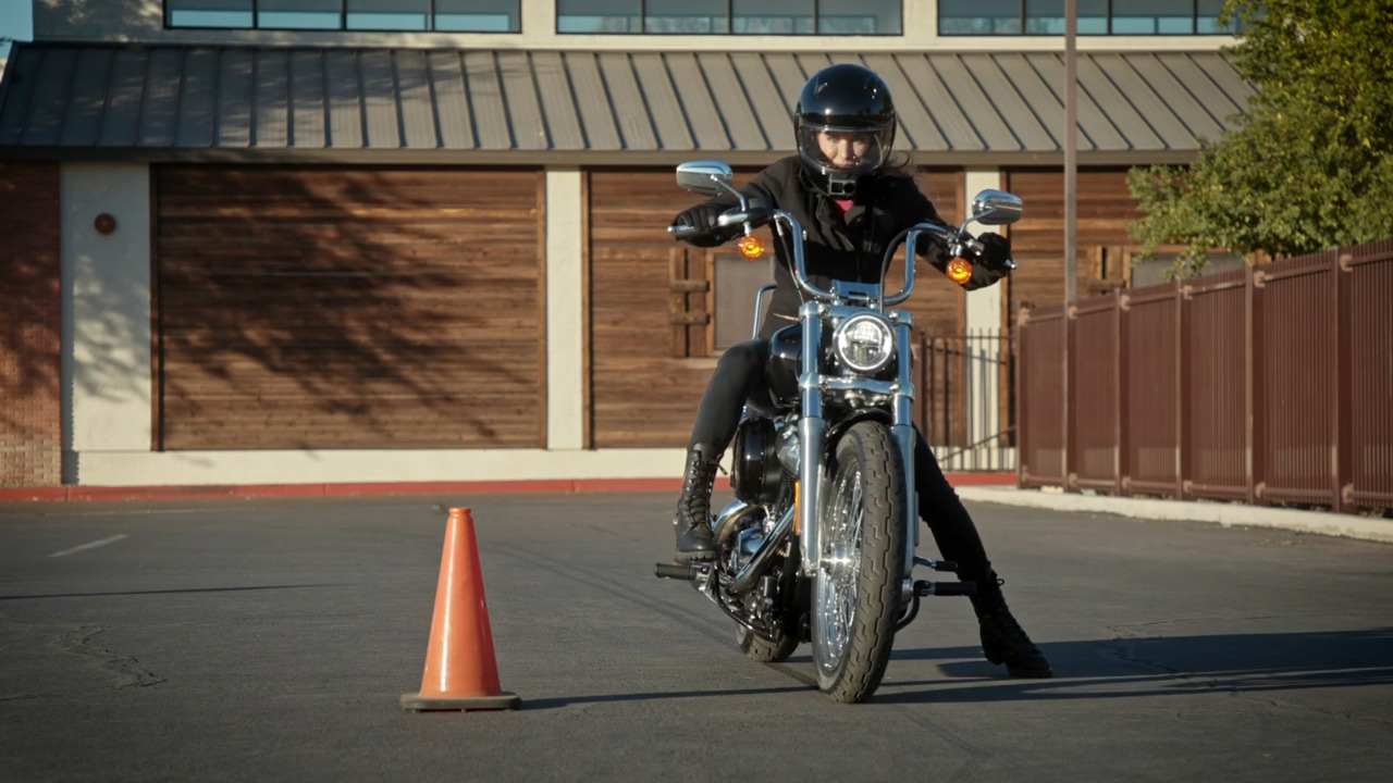 How to stop a motorcycle