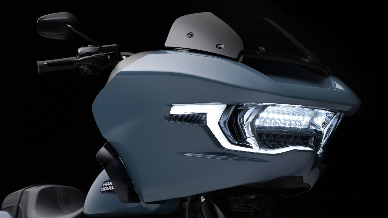 Road Glide Beauty shot