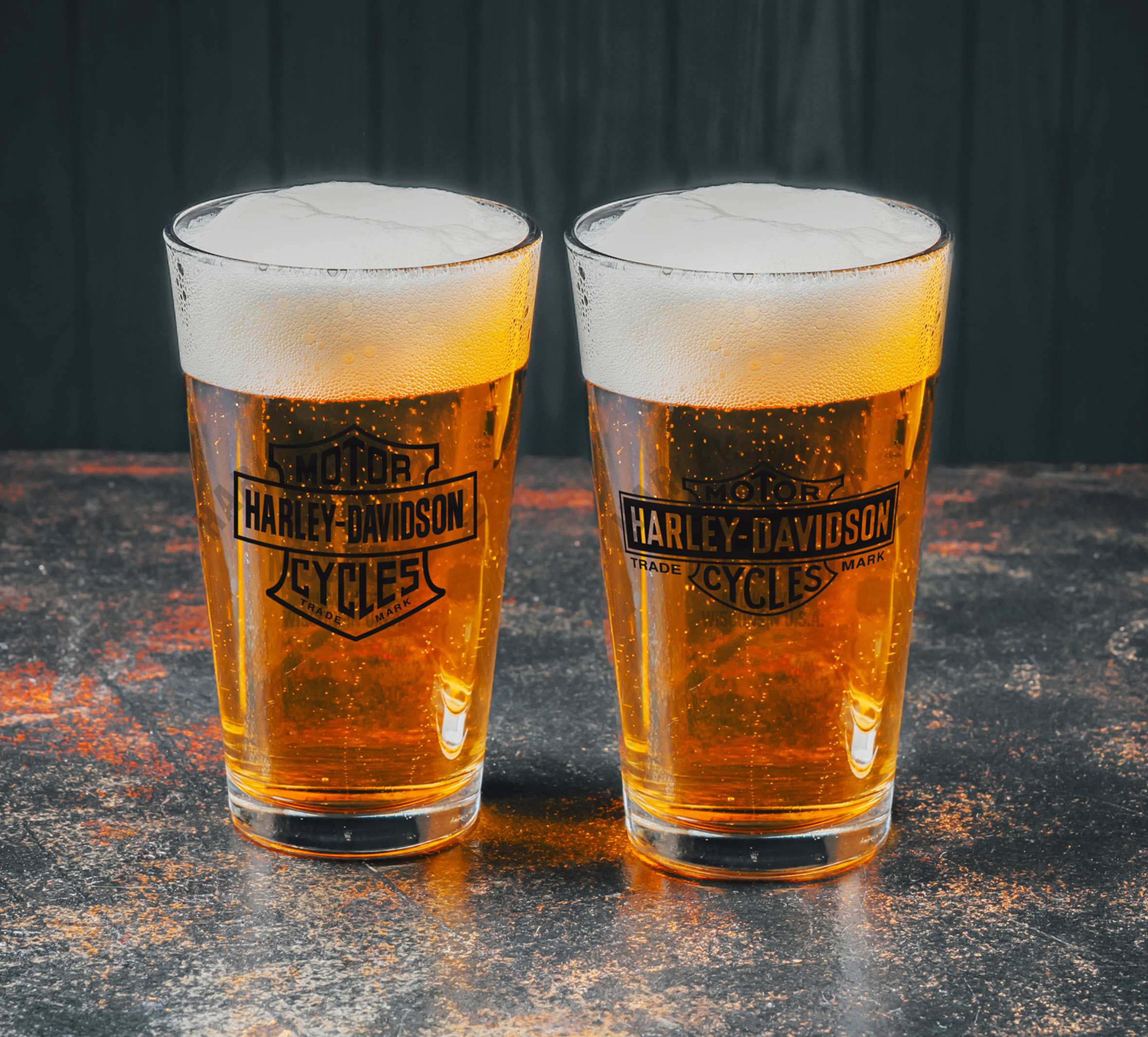 Bar & Shield Pint Glasses - Set of 2
