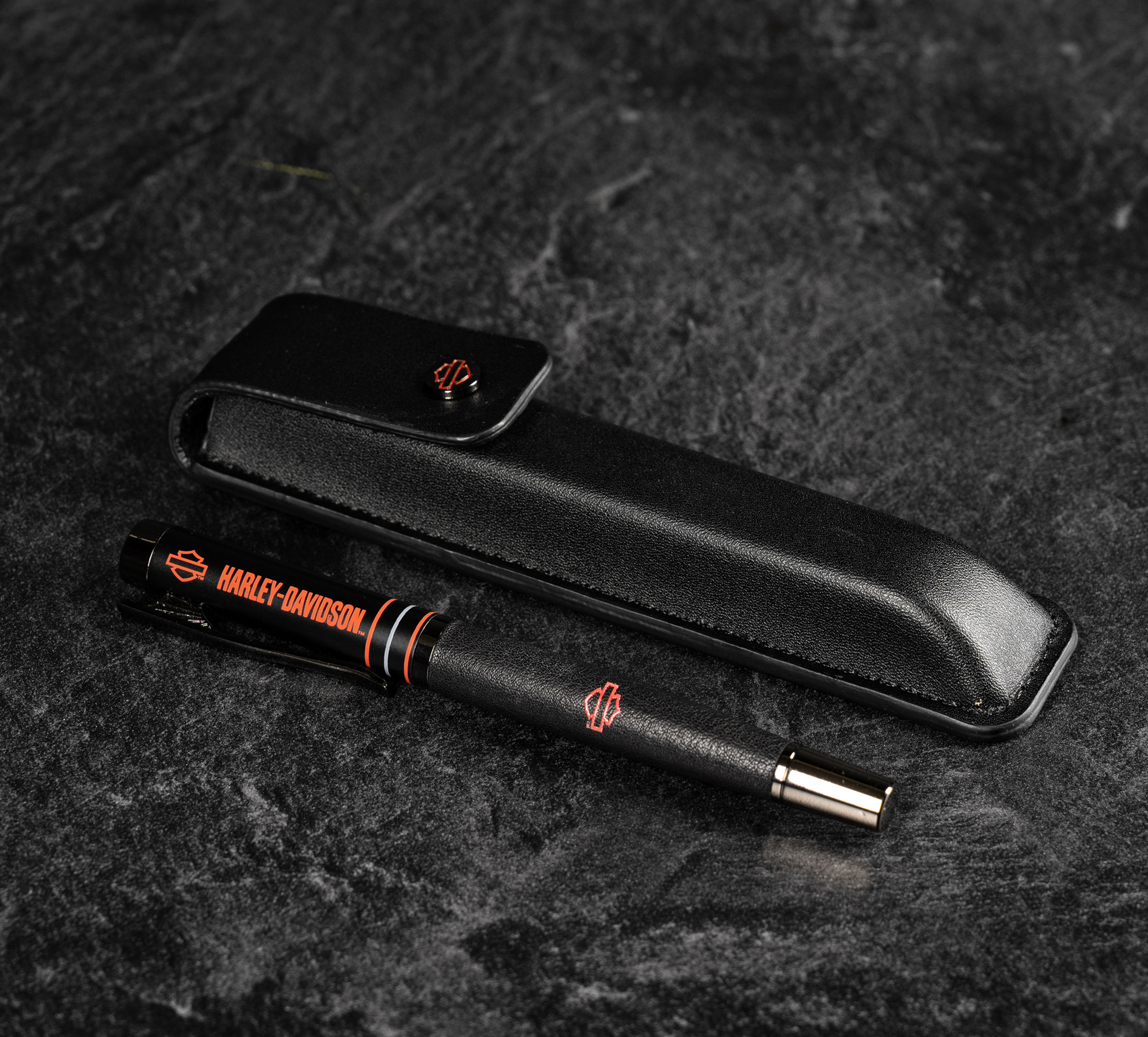 Open Bar & Shield Stripes Pen & Case