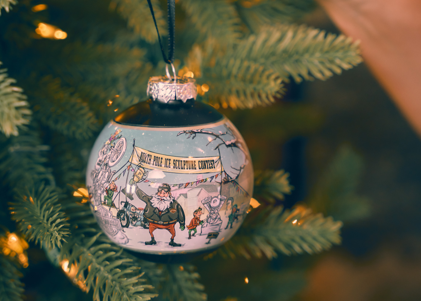 ornament on a christmas tree