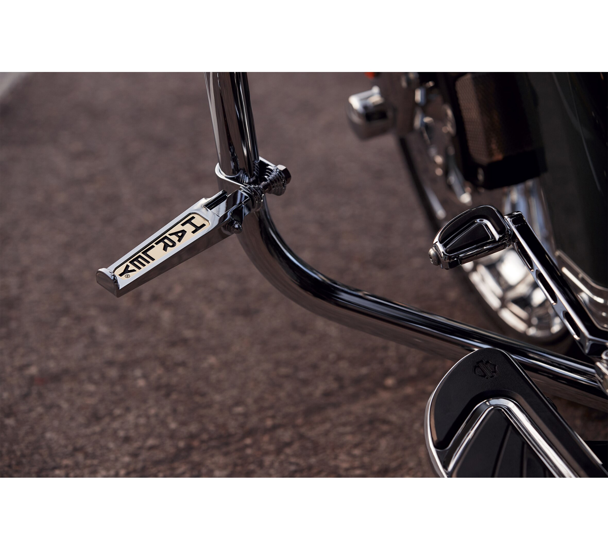 Repose-pieds custom avec script Harley