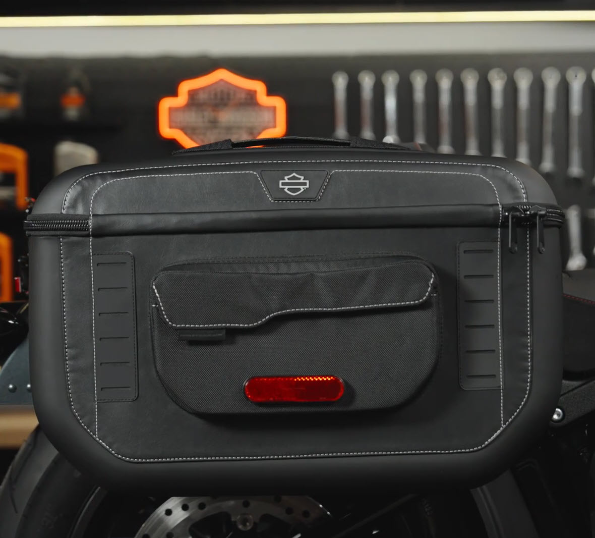 Defender Quick-Release Saddlebags