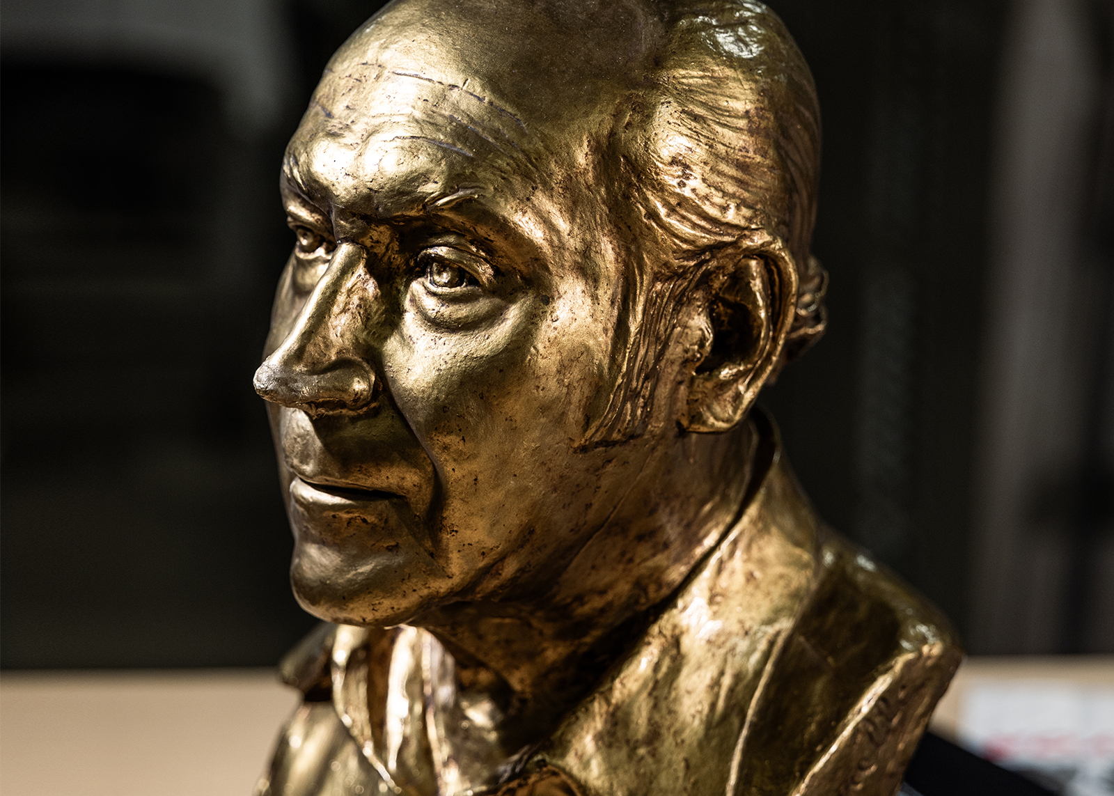 A close up of a bronze bust depicting Alfonso Sotomayor.