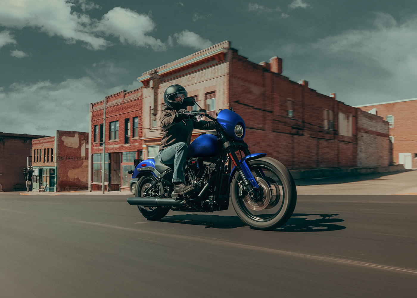 2026-low-rider-s-blue-riding-ls