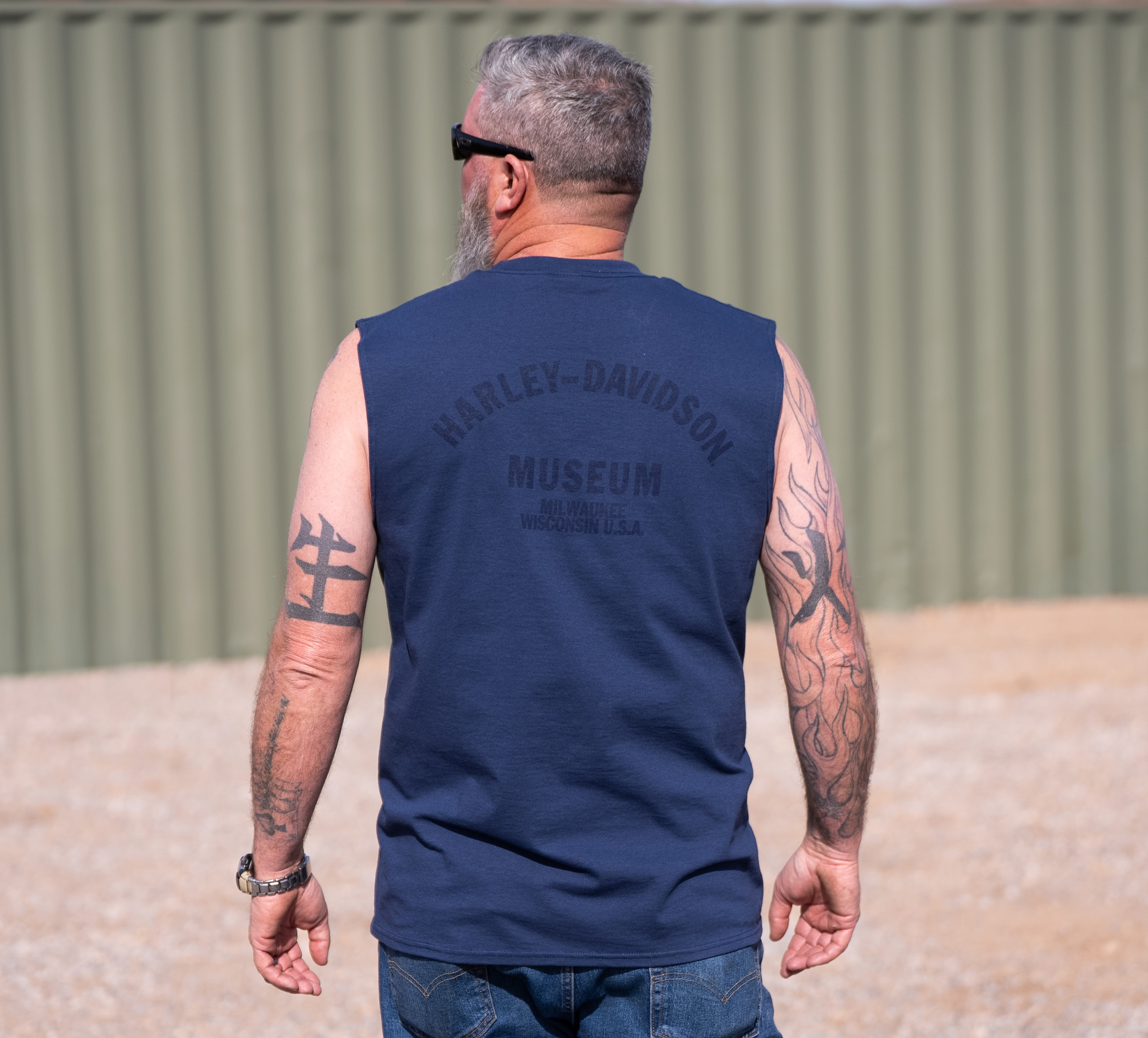 Men's Tonal Upswept Eagle Muscle Tee