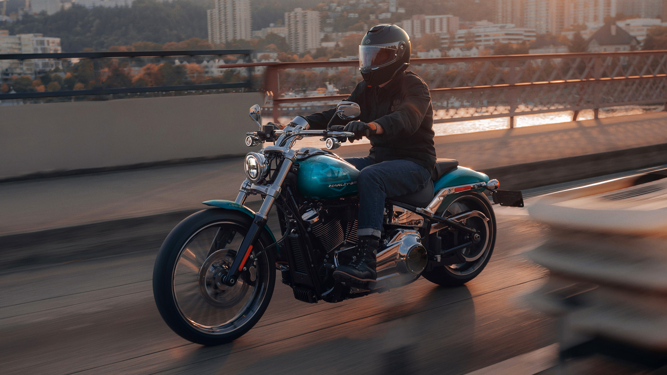 2026 Breakoutモーターサイクル | Harley-Davidson JP