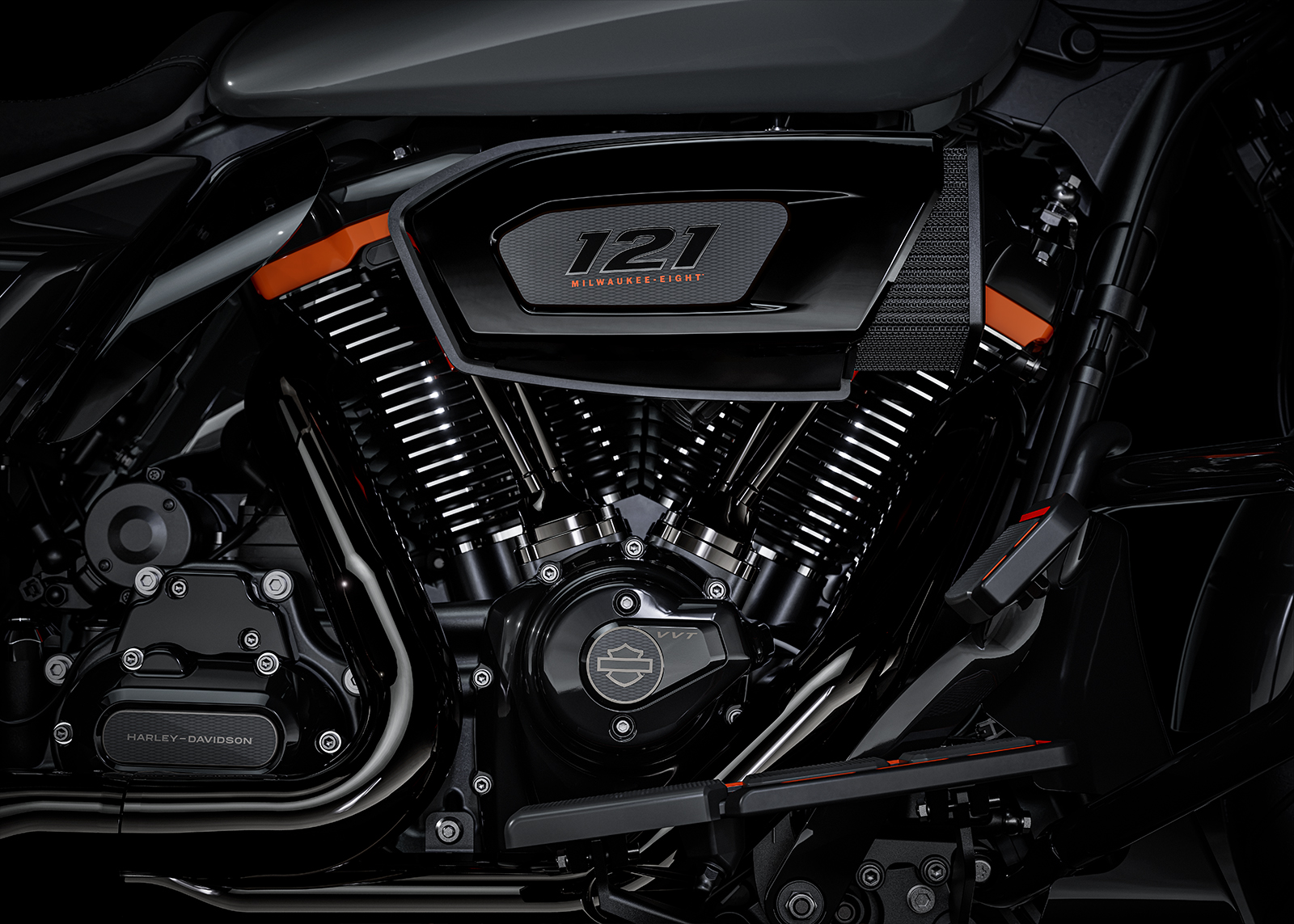 2025 Road Glide Milwaukee 117 engine