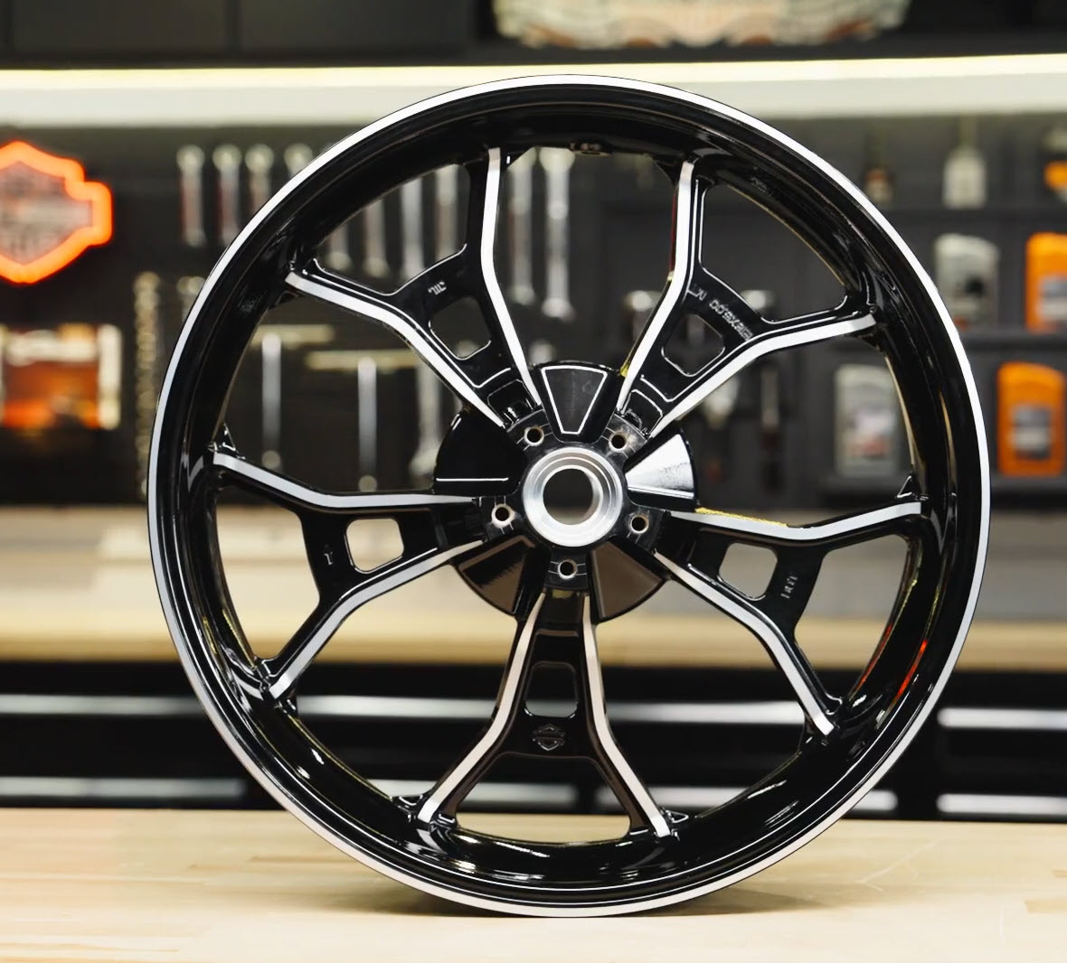 Ruota anteriore Performance Forged Touring da 19 pollici