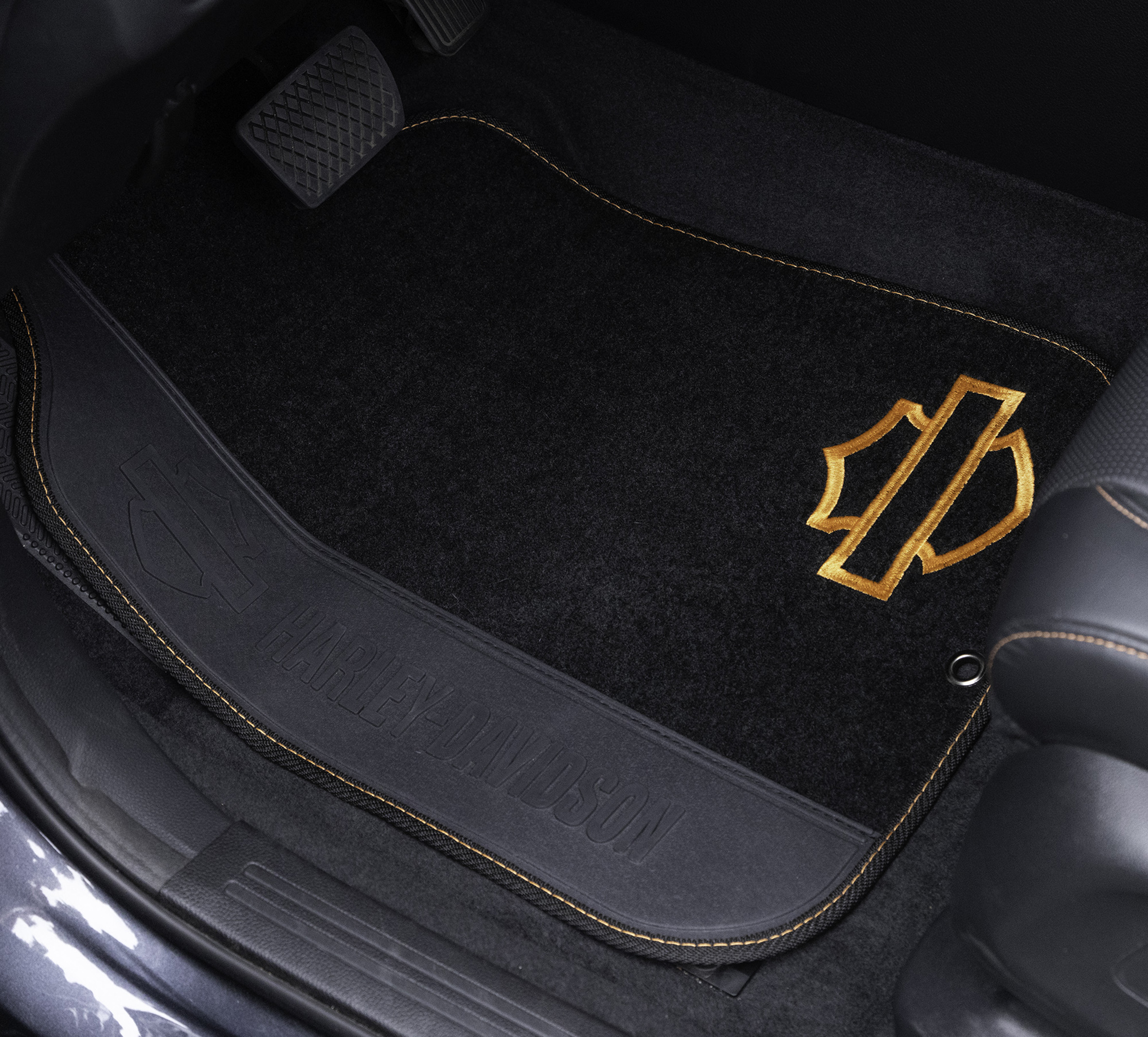 Carpeted Floor Mat Set of 4 Pieces