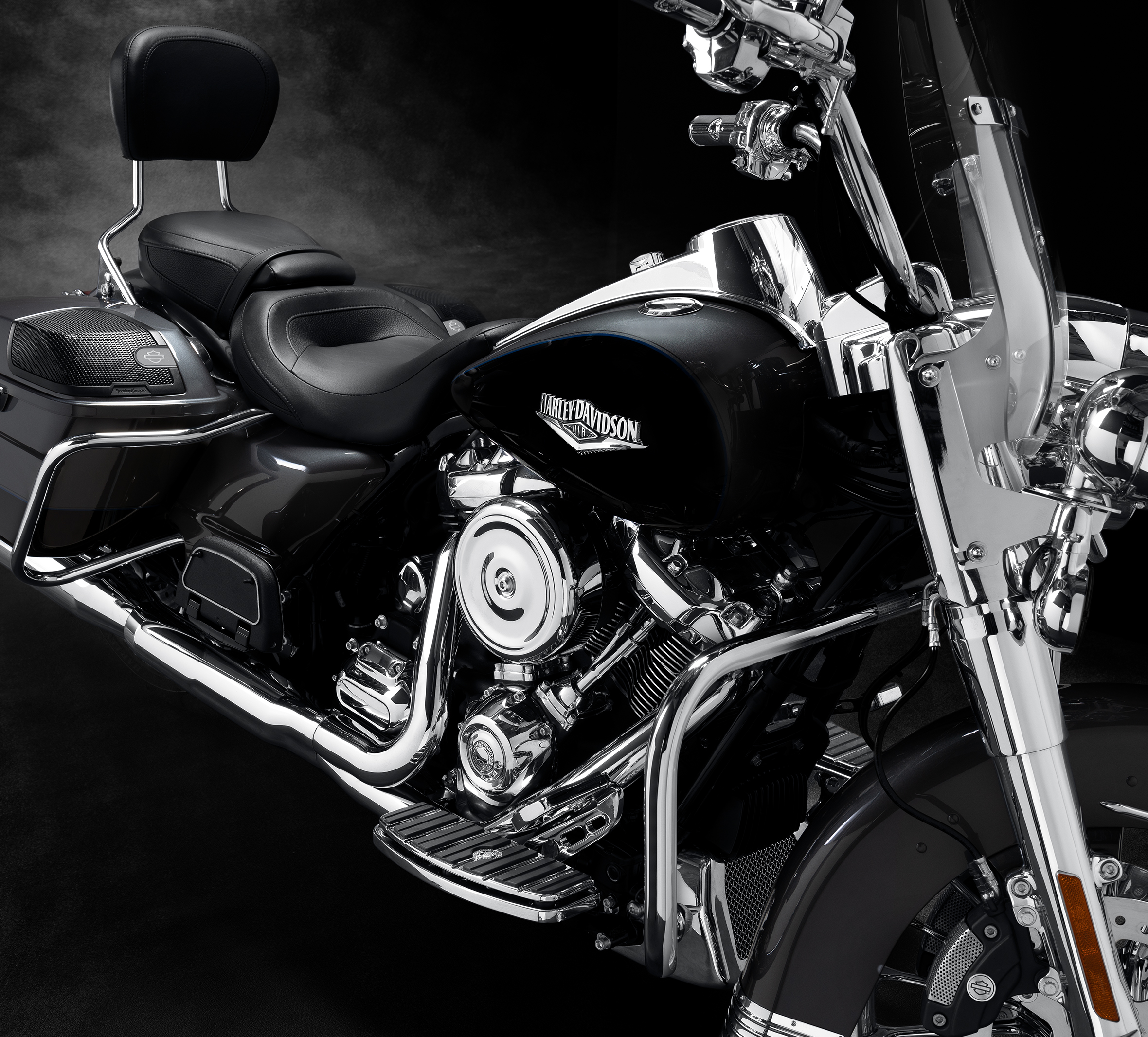 Harley-Davidson Audio powered by Rockford Fosgate Amplifier for Road King Models