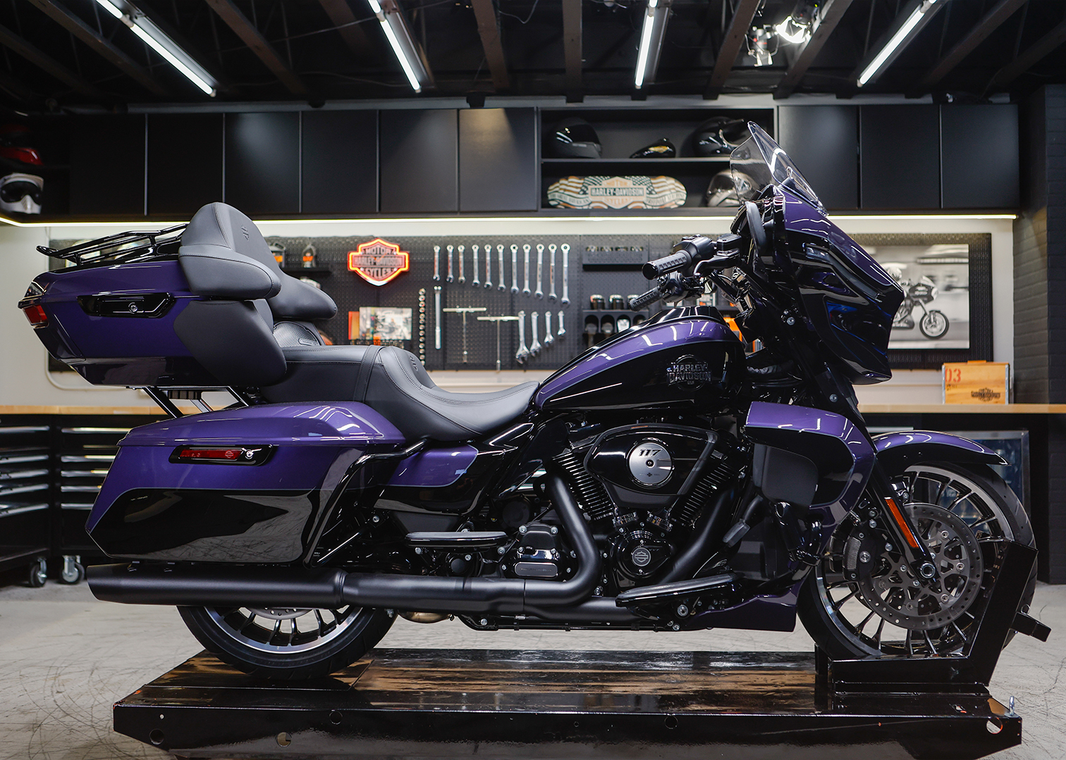 2026 Street Glide Limited Motorcycle Side Shot