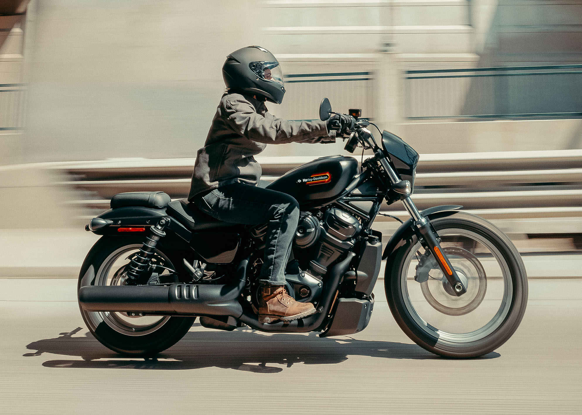 Fahraufnahme der 2025er Nightster Special