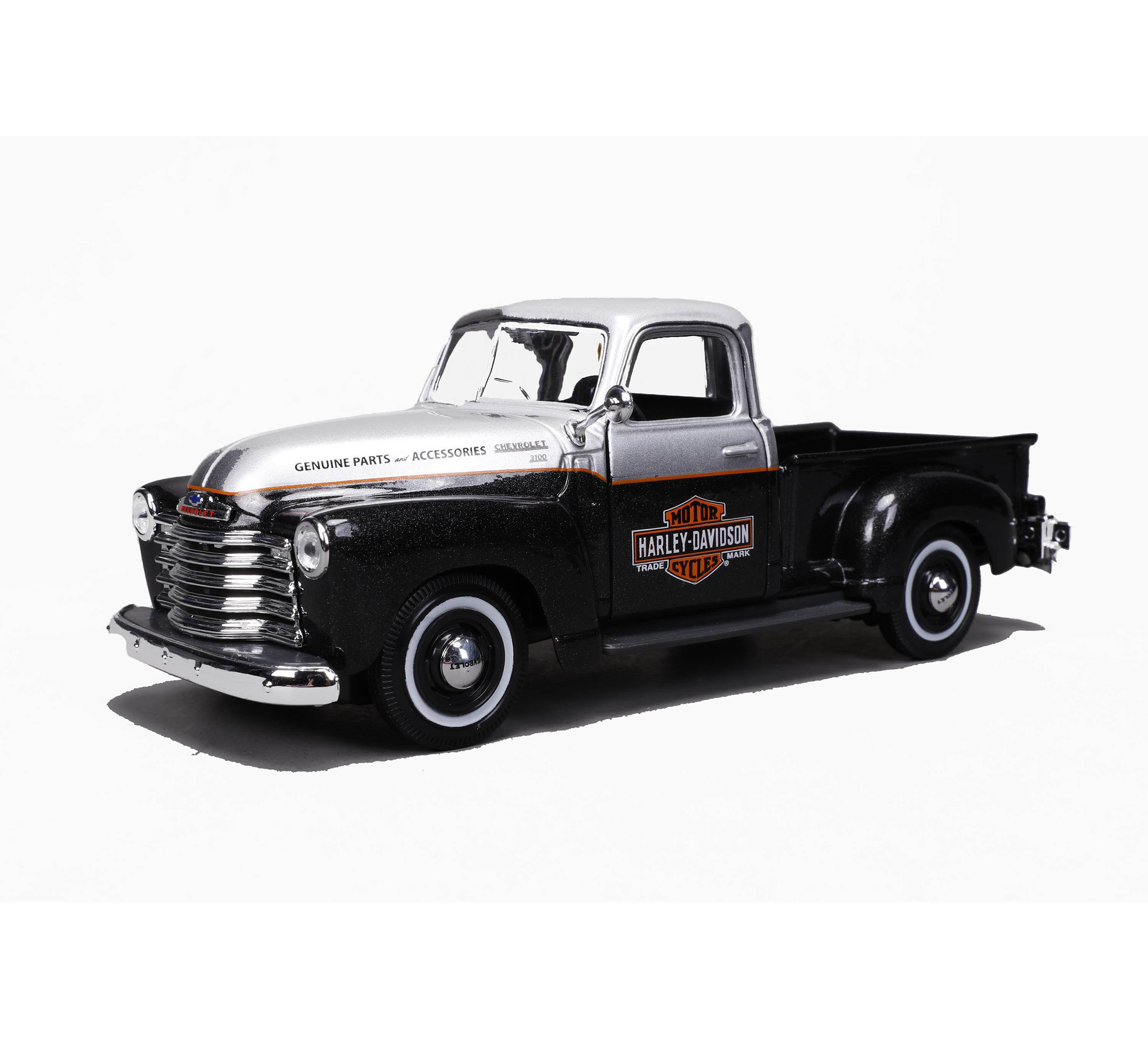 1:24 H-D '48 FL Panhead + 1950 Chevrolet 3100 PU | Harley-Davidson USA
