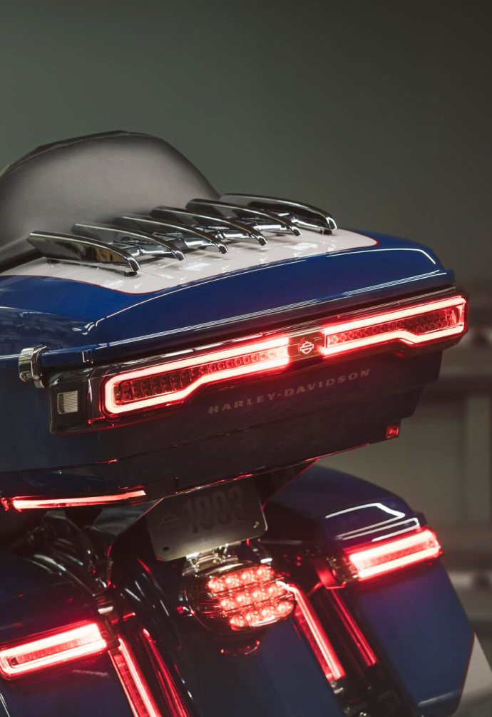 Ultra Limited Special Beauty shot