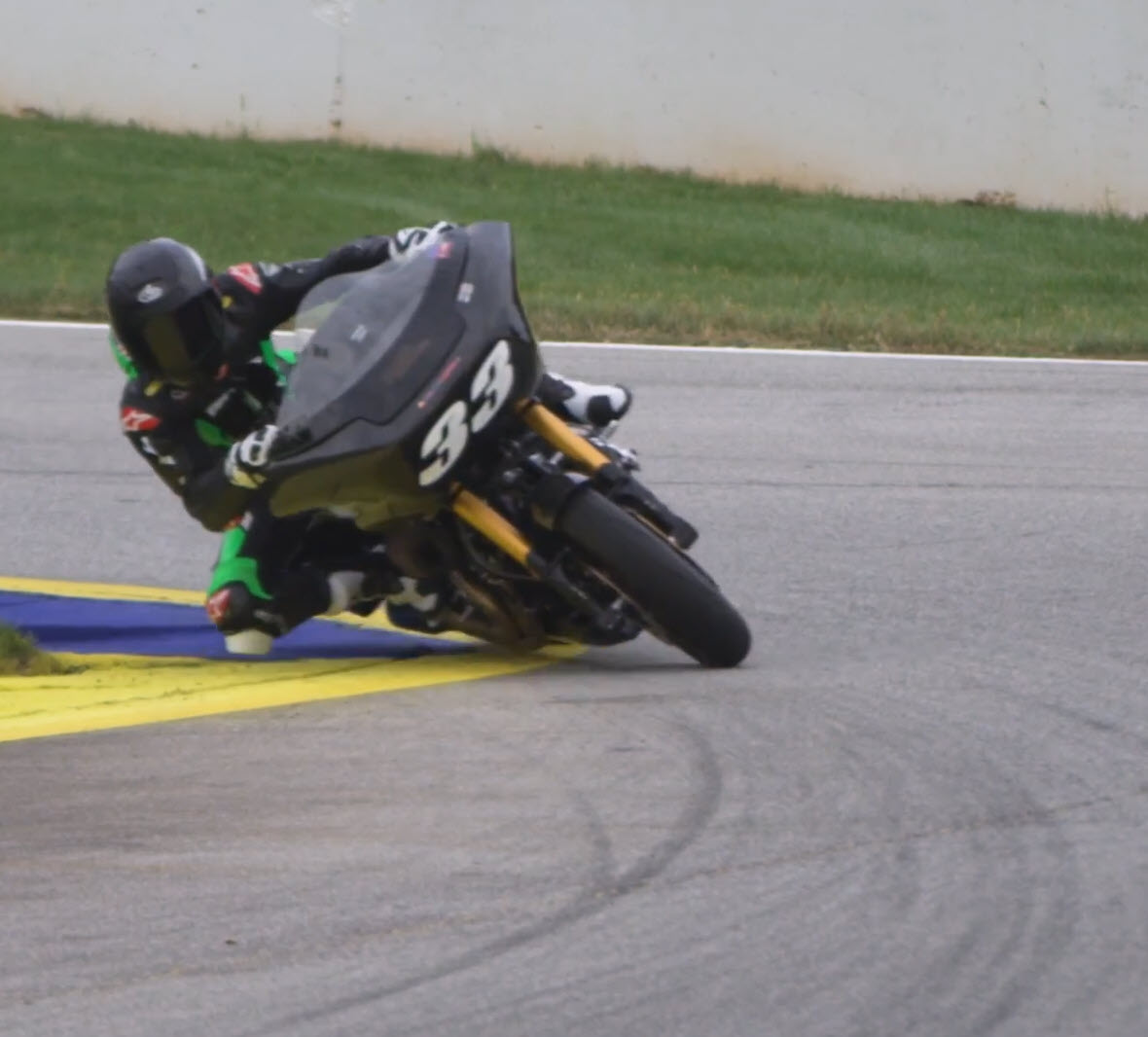 Screamin' Eagle/Öhlins Remote Reservoir Rear Shocks