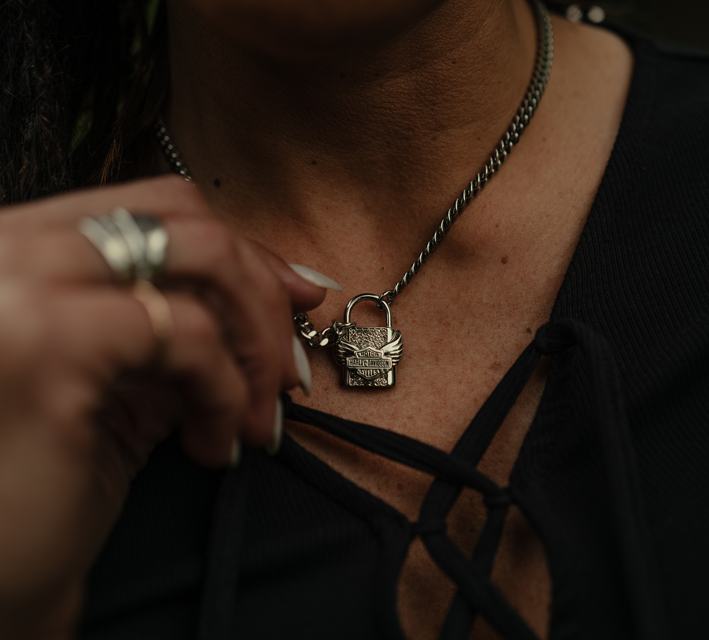 Women's 16" Winged Bar & Shield Pave Lock Pendant