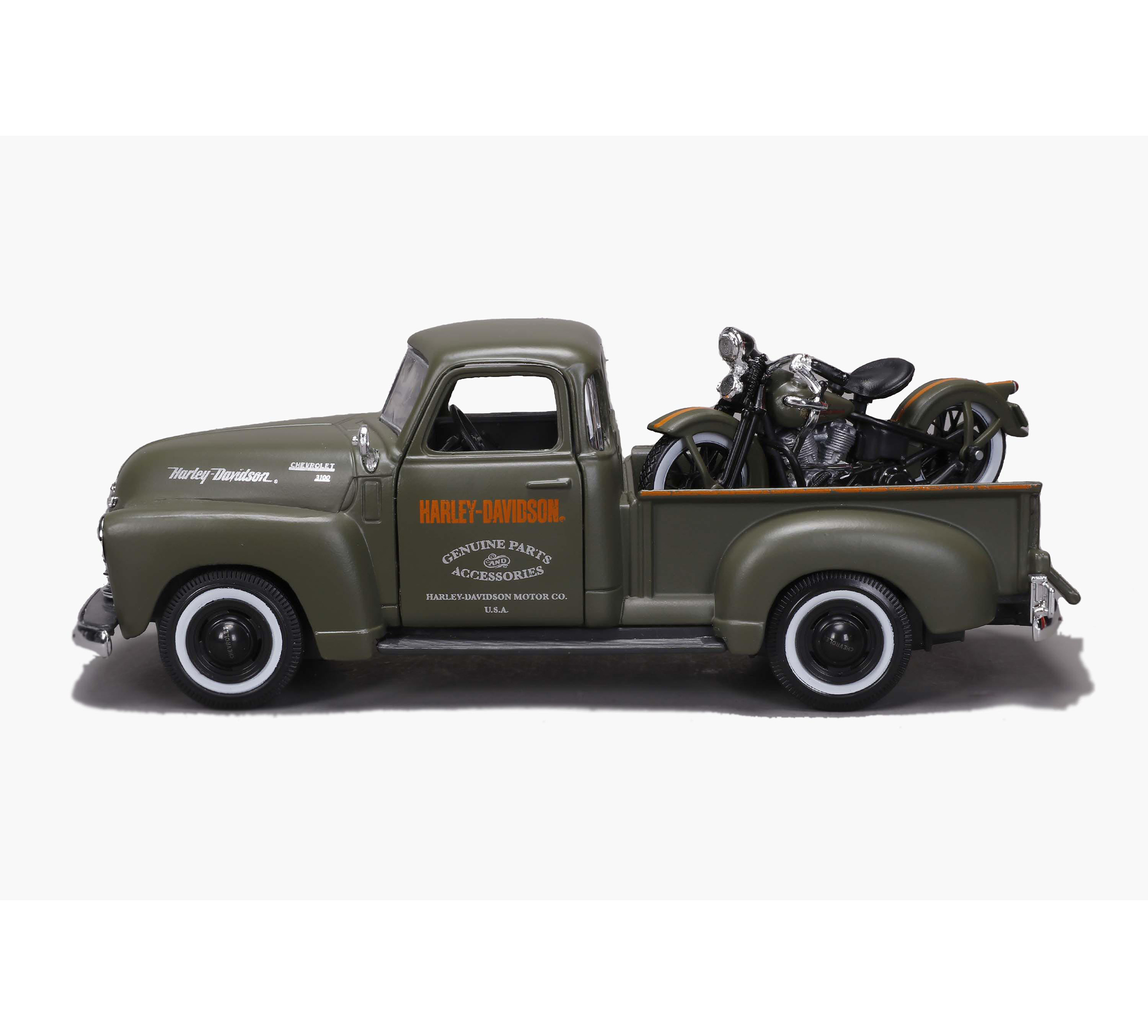 1:24 H-D '36 El Knucklehead + 1950 Chevrolet 3100 PU