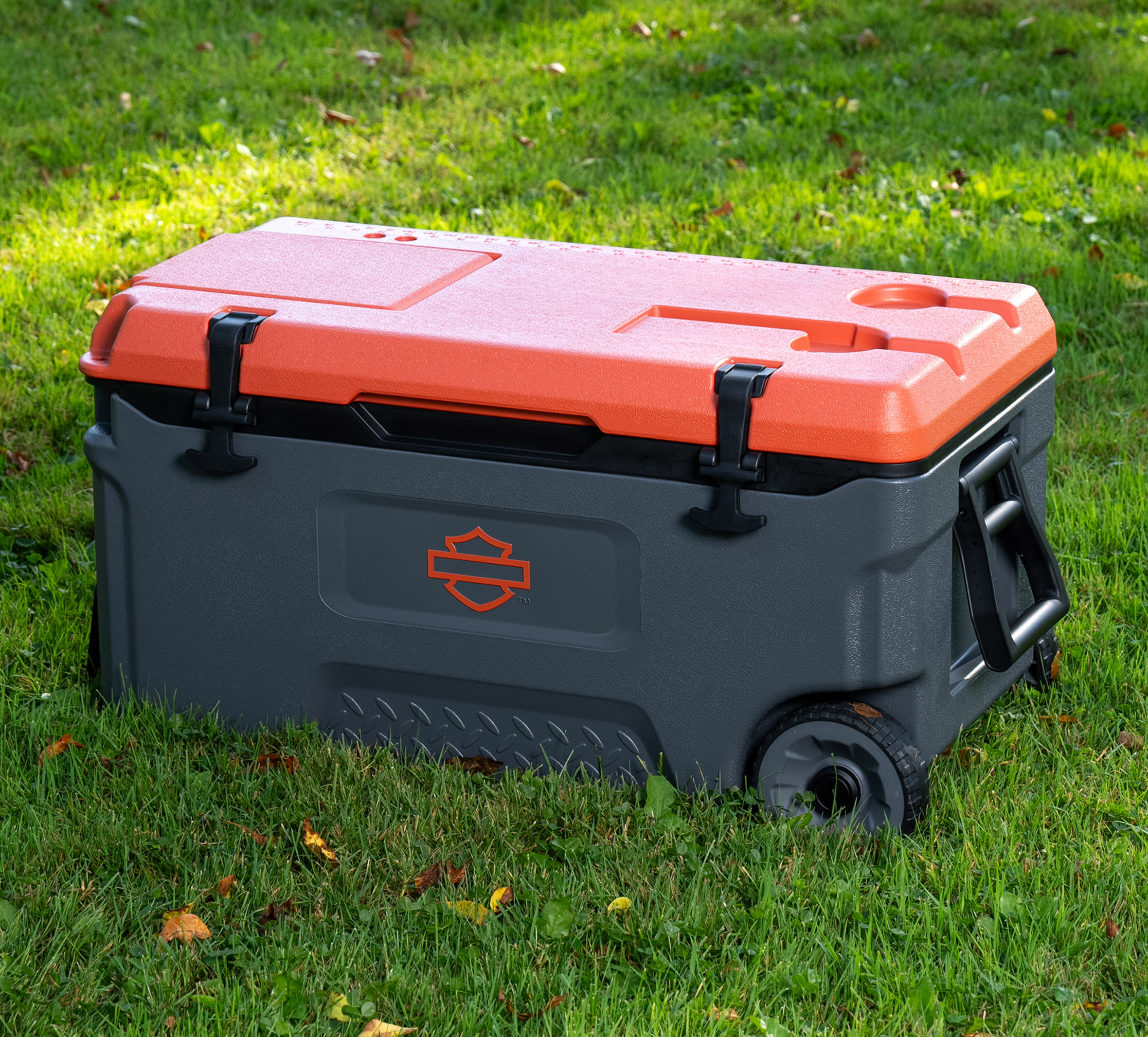 Open Bar & Shield Wheeled Cooler