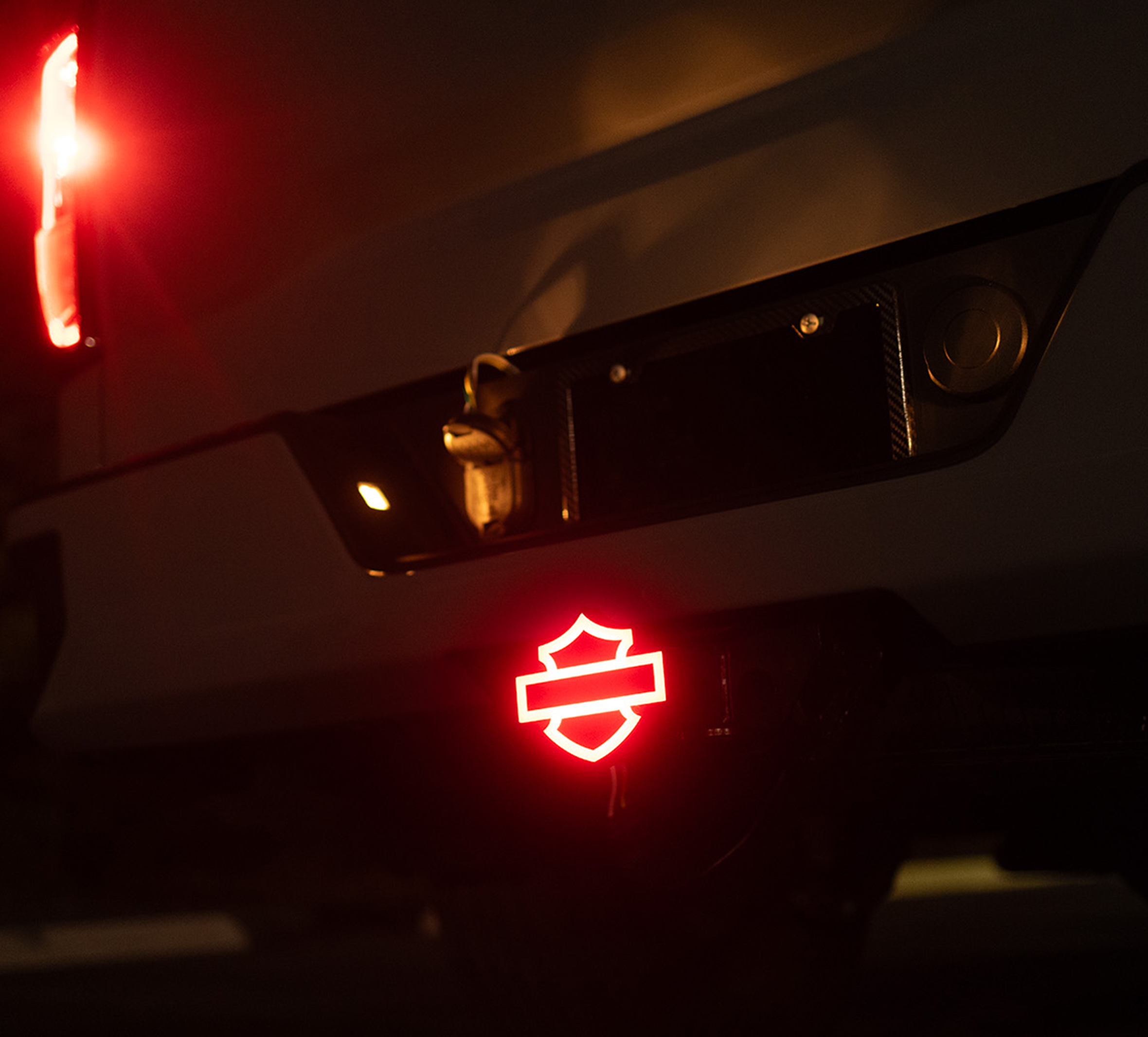 Bar & Shield Light up Hitch Plug Cover