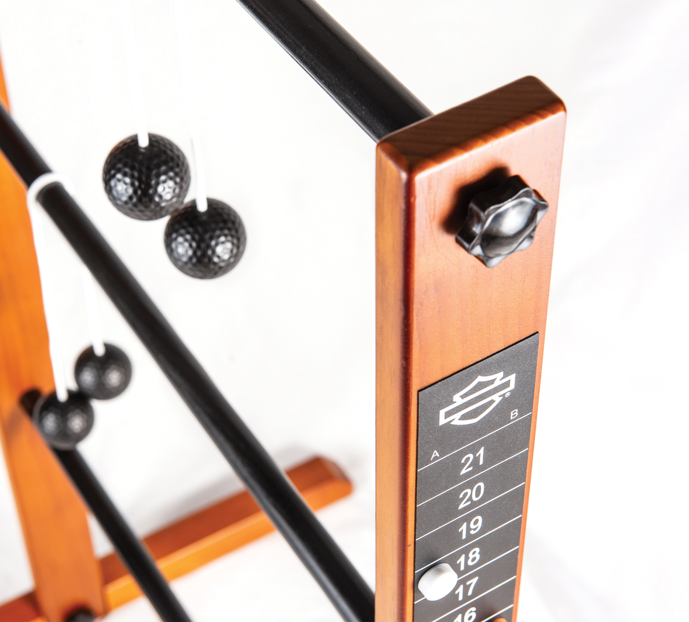 H-D Deluxe Ladder Ball Toss