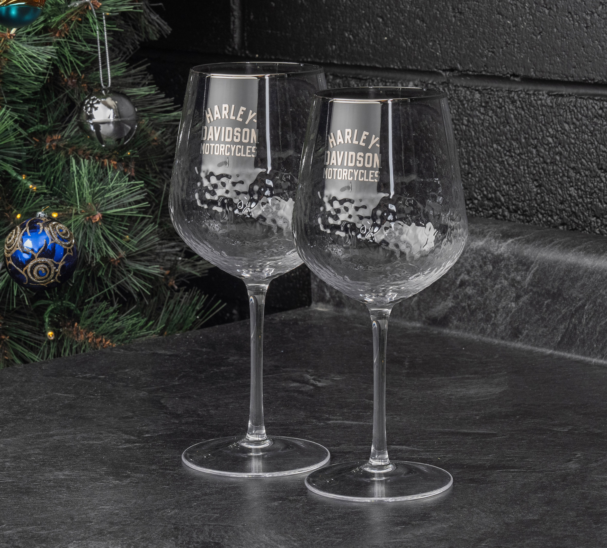 Pebbled Wine Glass Set of 2