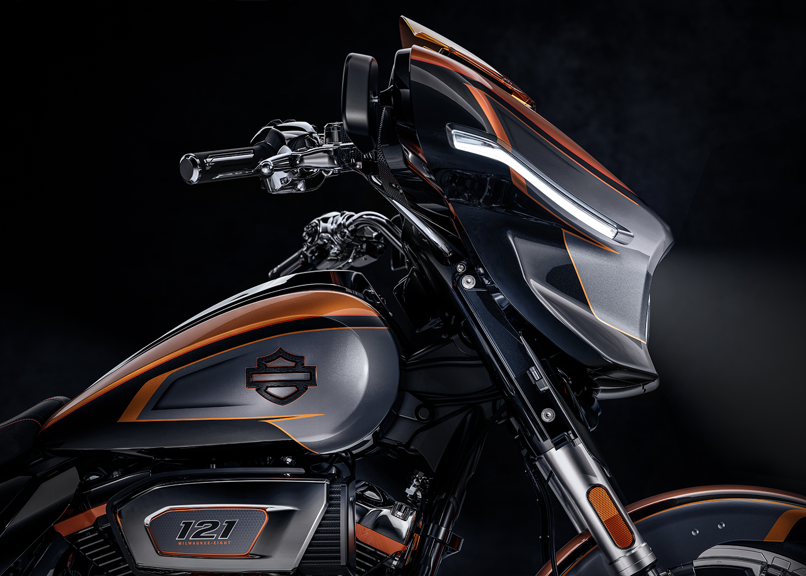 Coloris Torched Orange Tri-Tone du modèle CVO Street Glide 2026