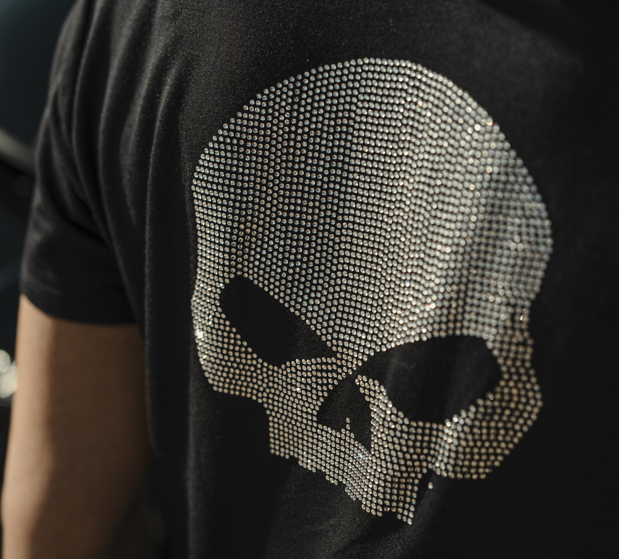 Women's Willie G Skull Bling V-neck