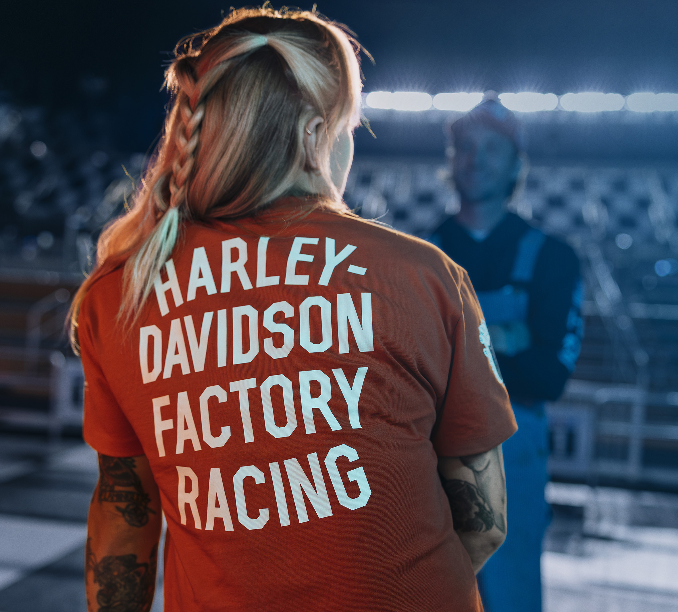 Camiseta Factory Racing Fanwear Boxy Pocket para mujer