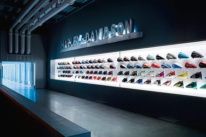 tank-wall-calendar-listing