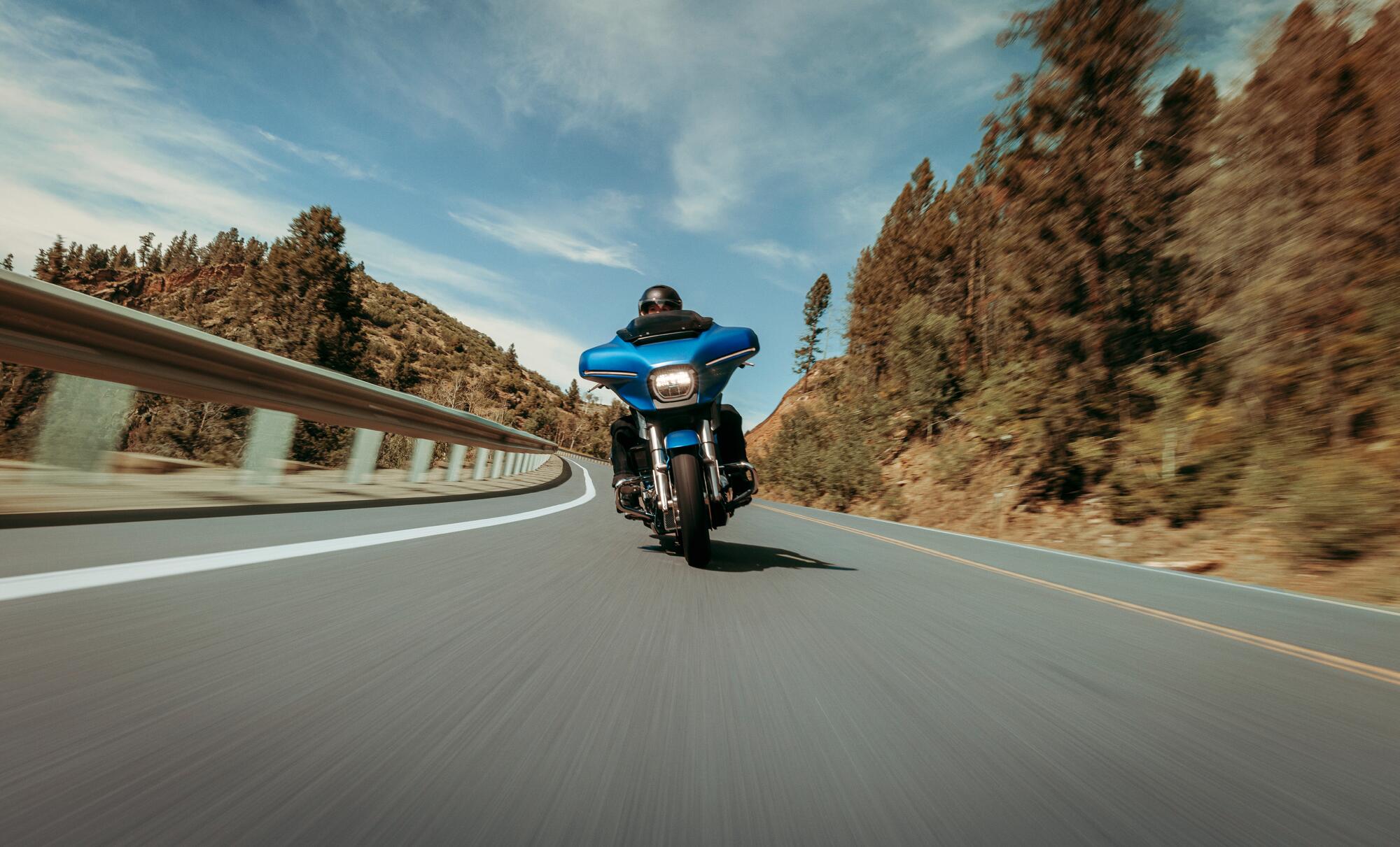 Photo du modèle Street Glide 2026 sur la route